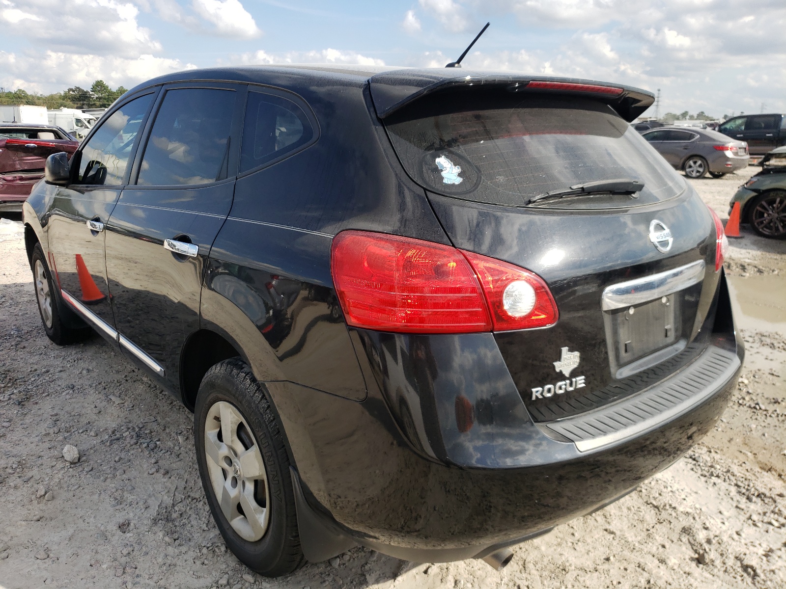 Photo 3 from auction – 2011 NISSAN ROGUE S with VIN JN8AS5MT9BW569403