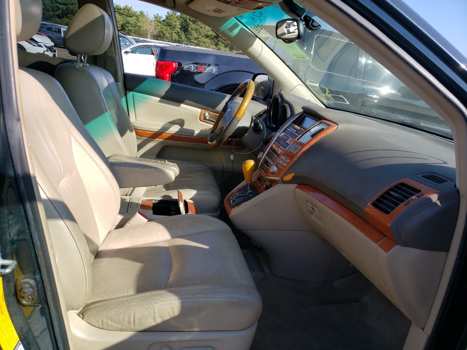 Photo 5 from auction – 2004 LEXUS RX 330 with VIN JTJHA31U540017656