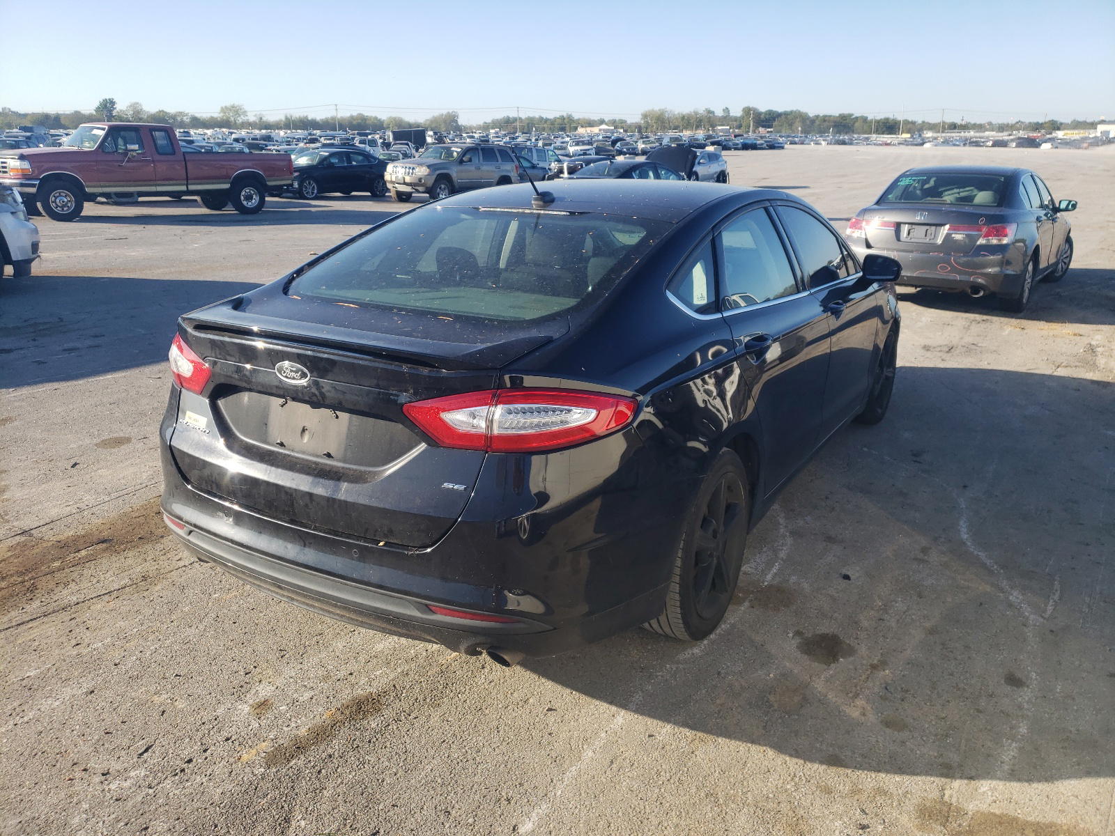 Photo 4 from auction – 2016 FORD FUSION SE with VIN 3FA6P0H77GR337675