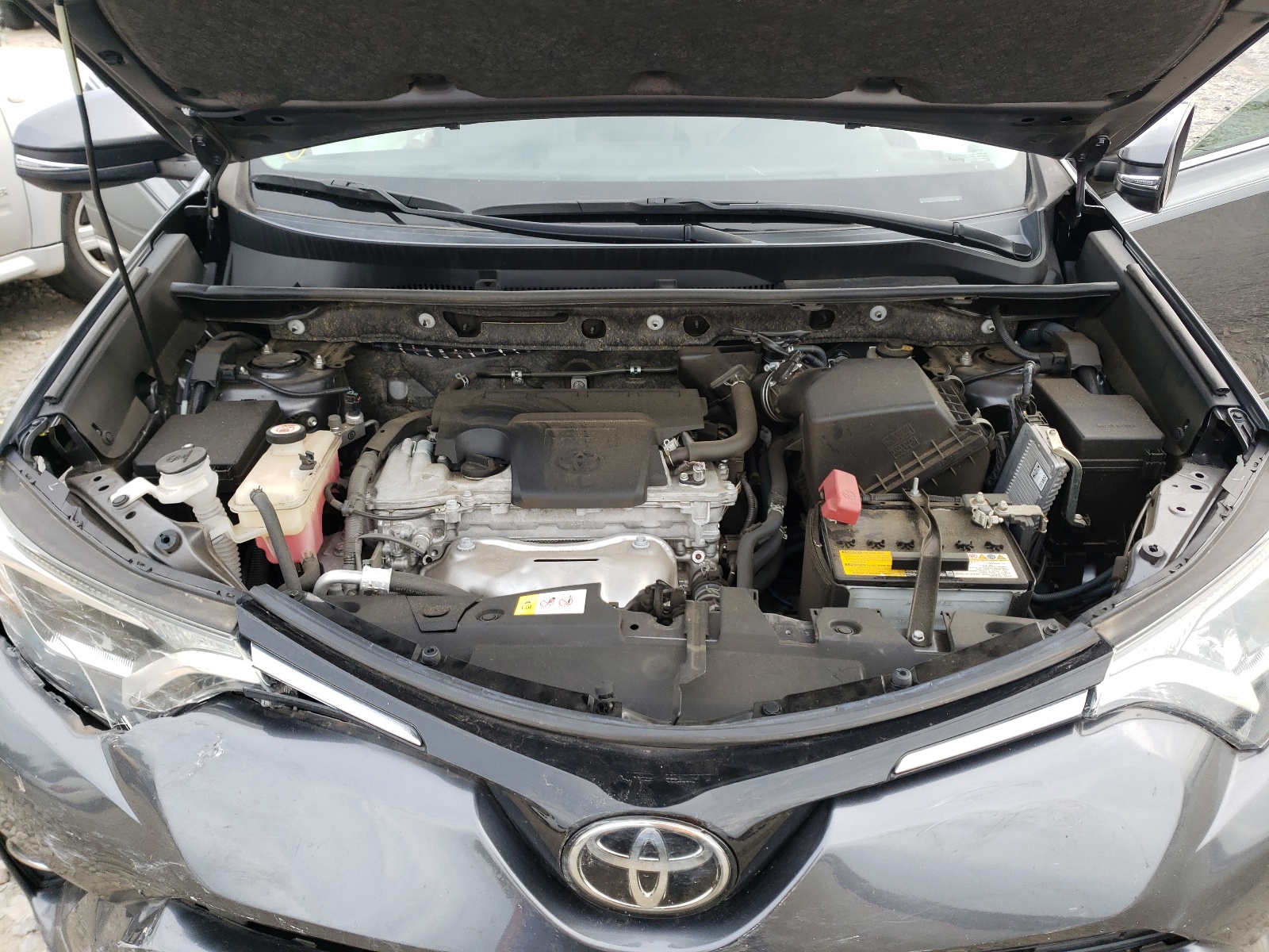 Zdjęcie 7 z aukcji – 2017 TOYOTA RAV4 XLE z VIN JTMWFREV2HD097482