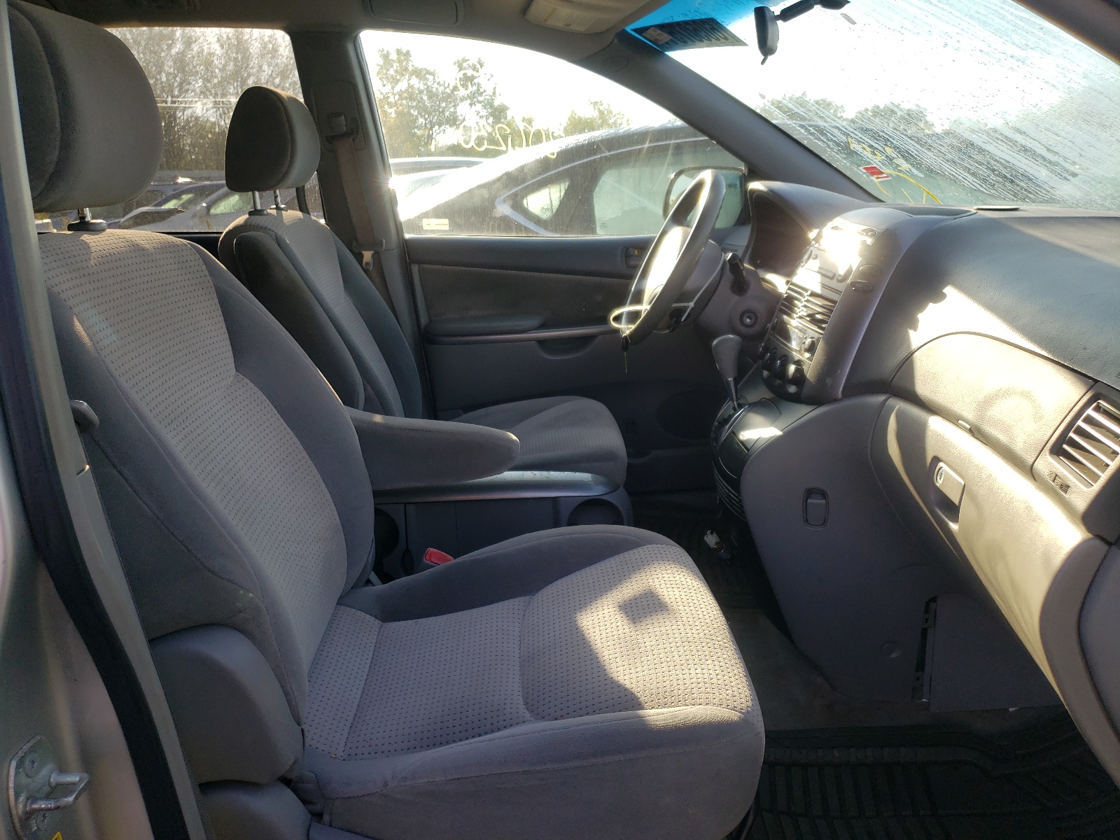 Photo 5 from auction – 2008 TOYOTA SIENNA CE with VIN 5TDZK23C38S186807