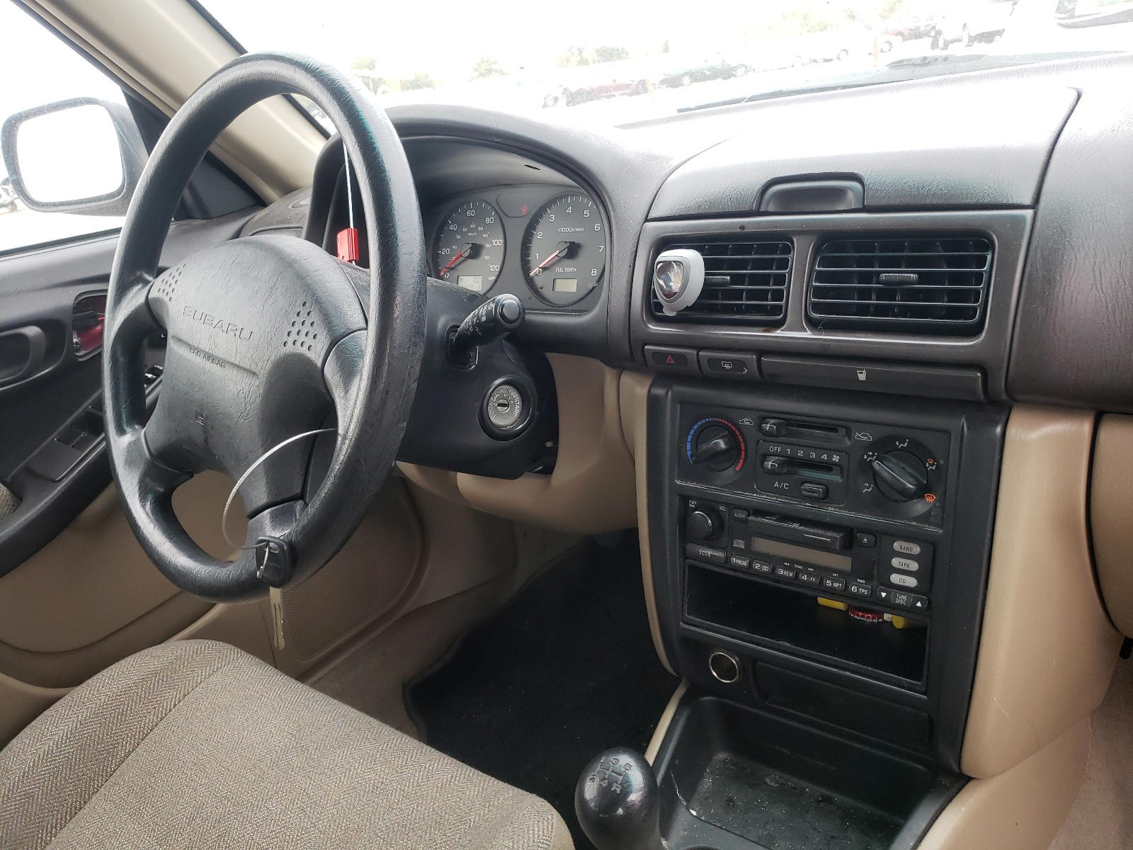 Photo 9 from auction – 2001 SUBARU FORESTER L with VIN JF1SF63591G768494