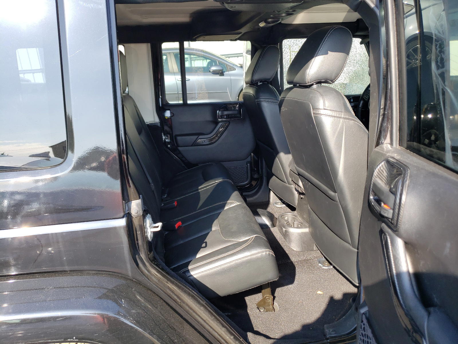 Photo 6 from auction – 2015 JEEP WRANGLER U with VIN 1C4BJWEG3FL557507