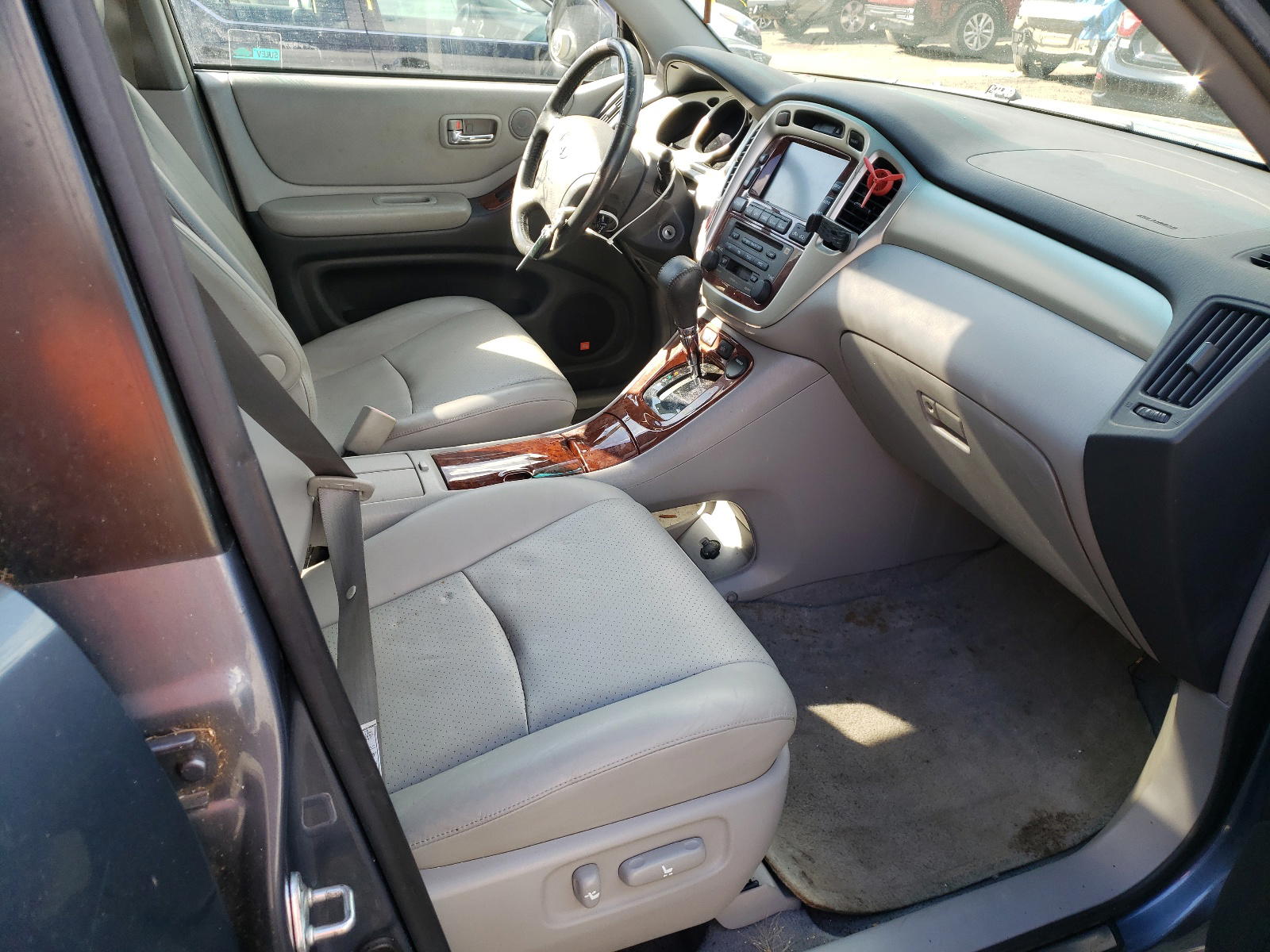 Photo 5 from auction – 2006 TOYOTA HIGHLANDER with VIN JTEEW21A360030864