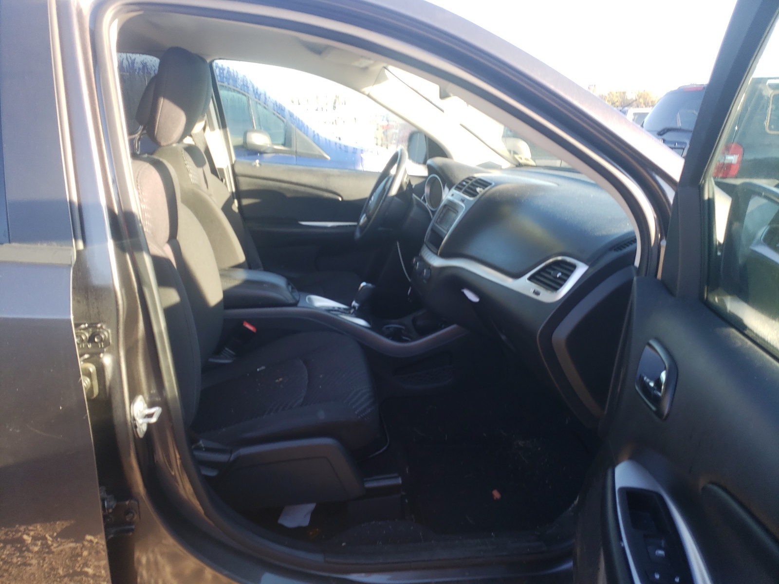 Photo 5 from auction – 2018 DODGE JOURNEY SE with VIN 3C4PDCAB1JT427146