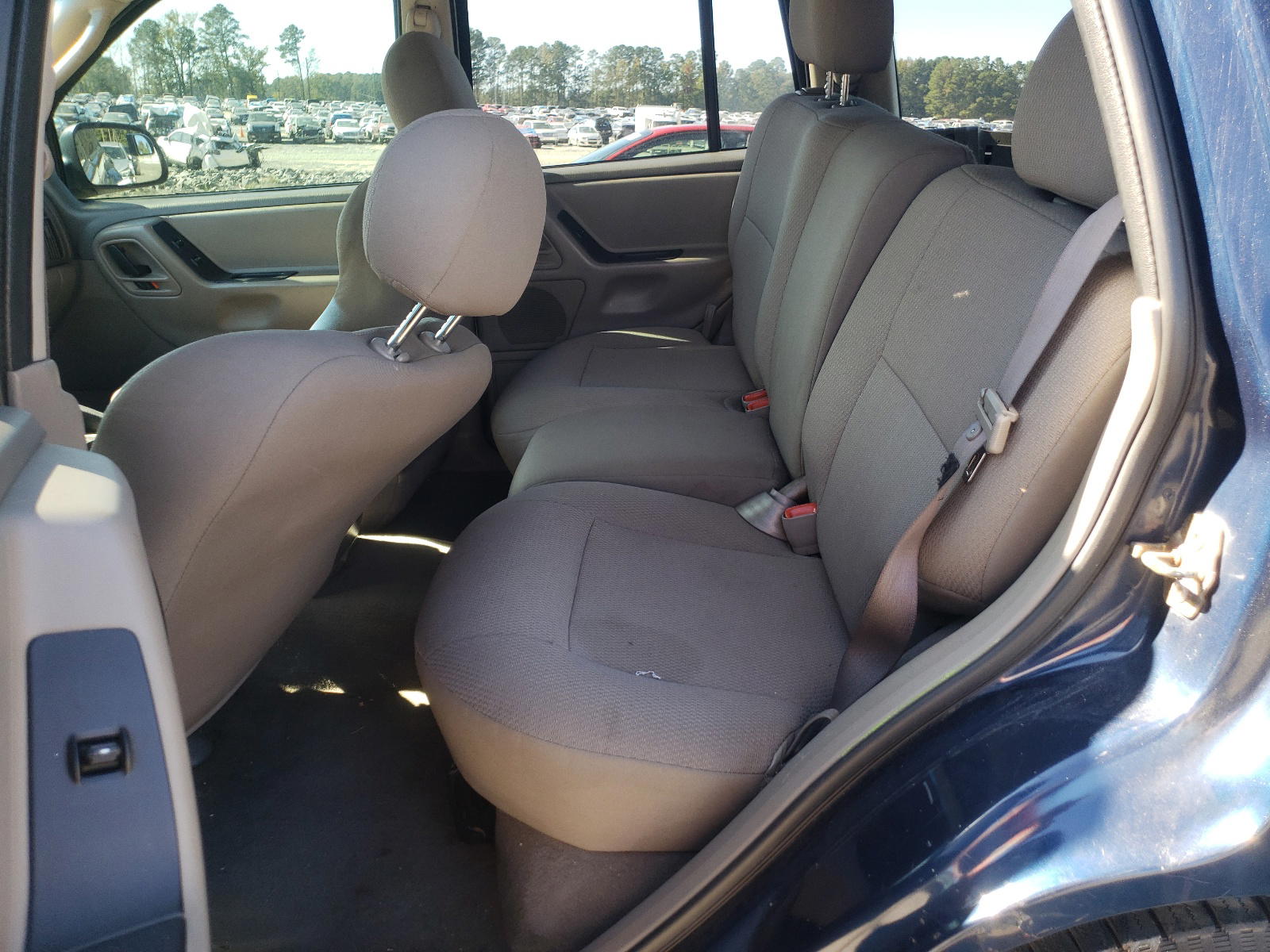 Photo 6 from auction – 2002 JEEP GRAND CHER with VIN 1J4GX48N12C195636