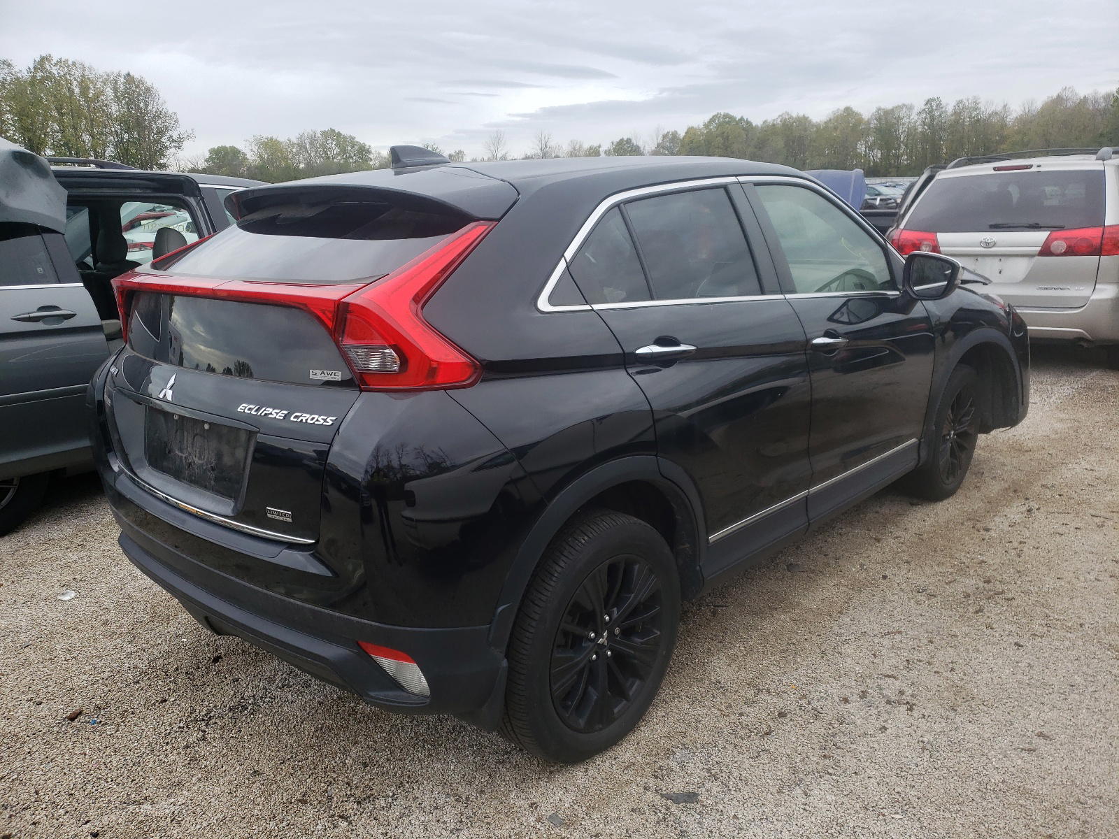 Photo 4 from auction – 2018 MITSUBISHI ECLIPSE CR with VIN JA4AT4AA6JZ047163