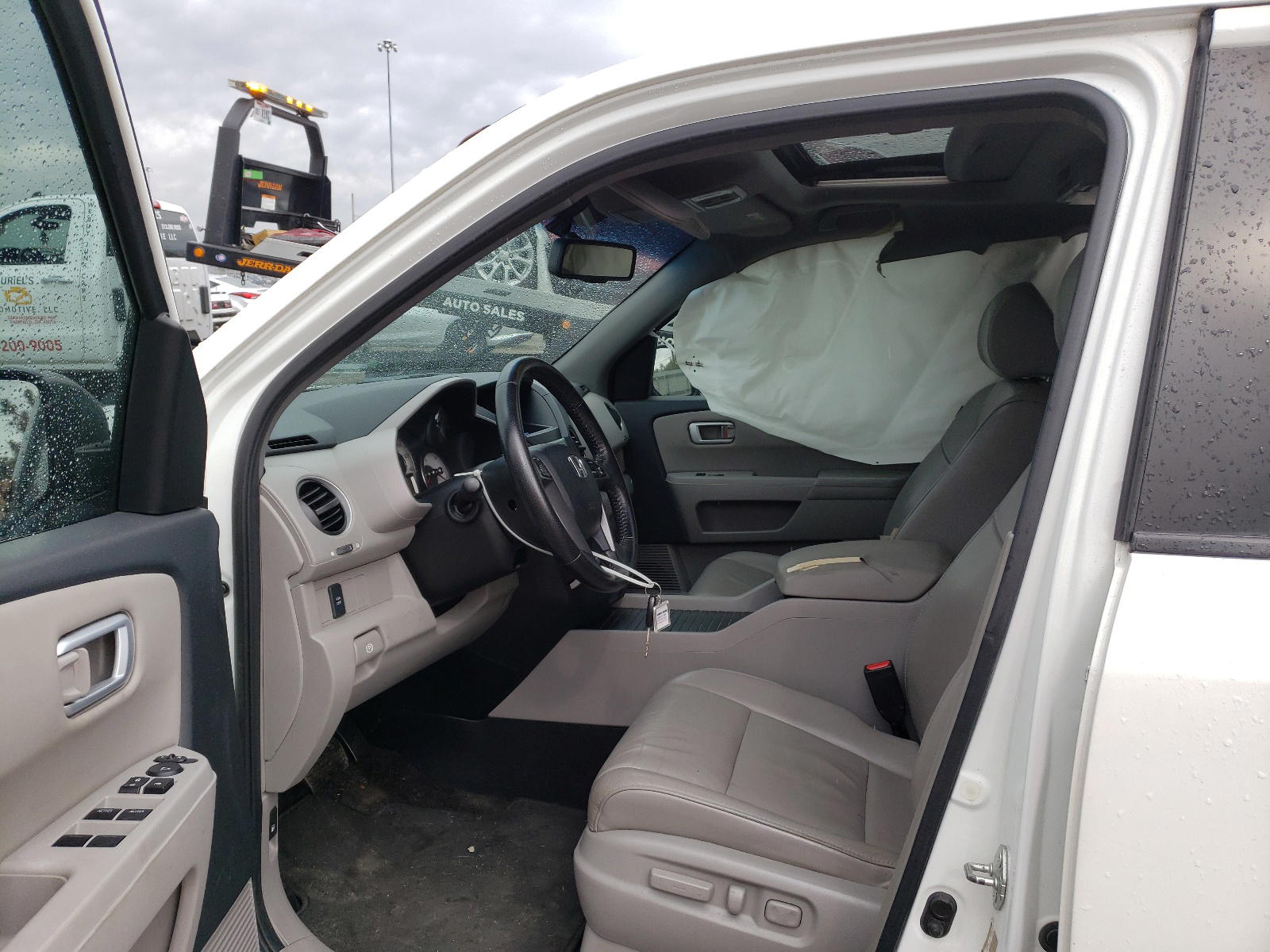 Photo 5 from auction – 2011 HONDA PILOT EXL with VIN 5FNYF4H5XBB049929