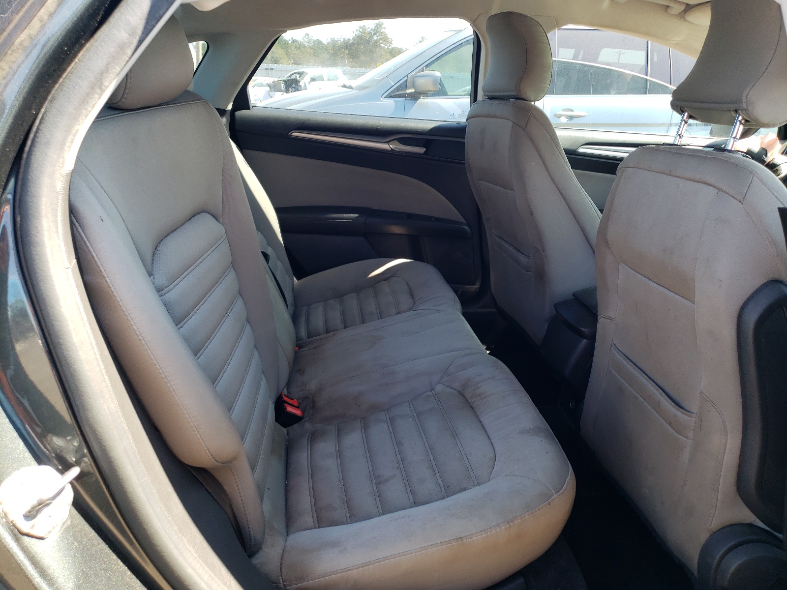 Photo 6 from auction – 2015 FORD FUSION S with VIN 3FA6P0G74FR294963