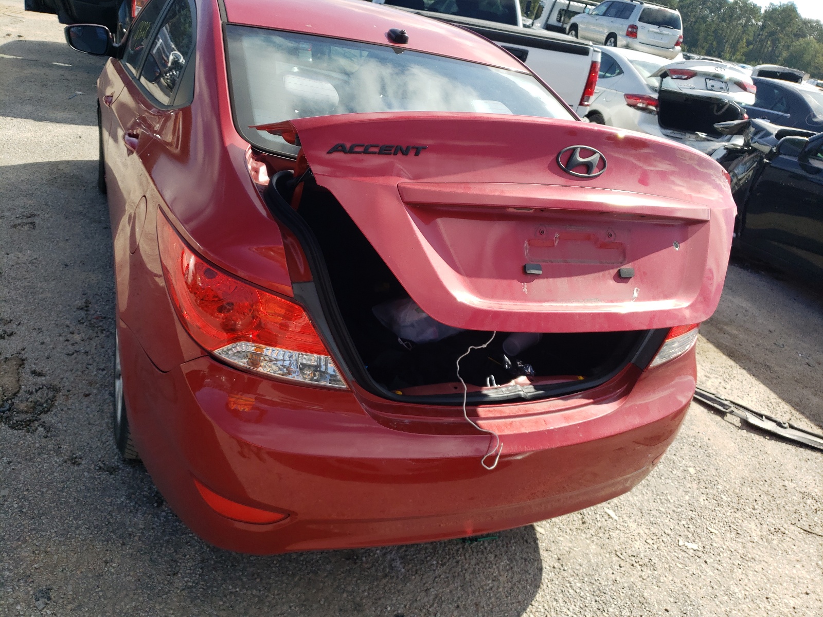 Photo 9 from auction – 2014 HYUNDAI ACCENT GLS with VIN KMHCT4AE5EU720136