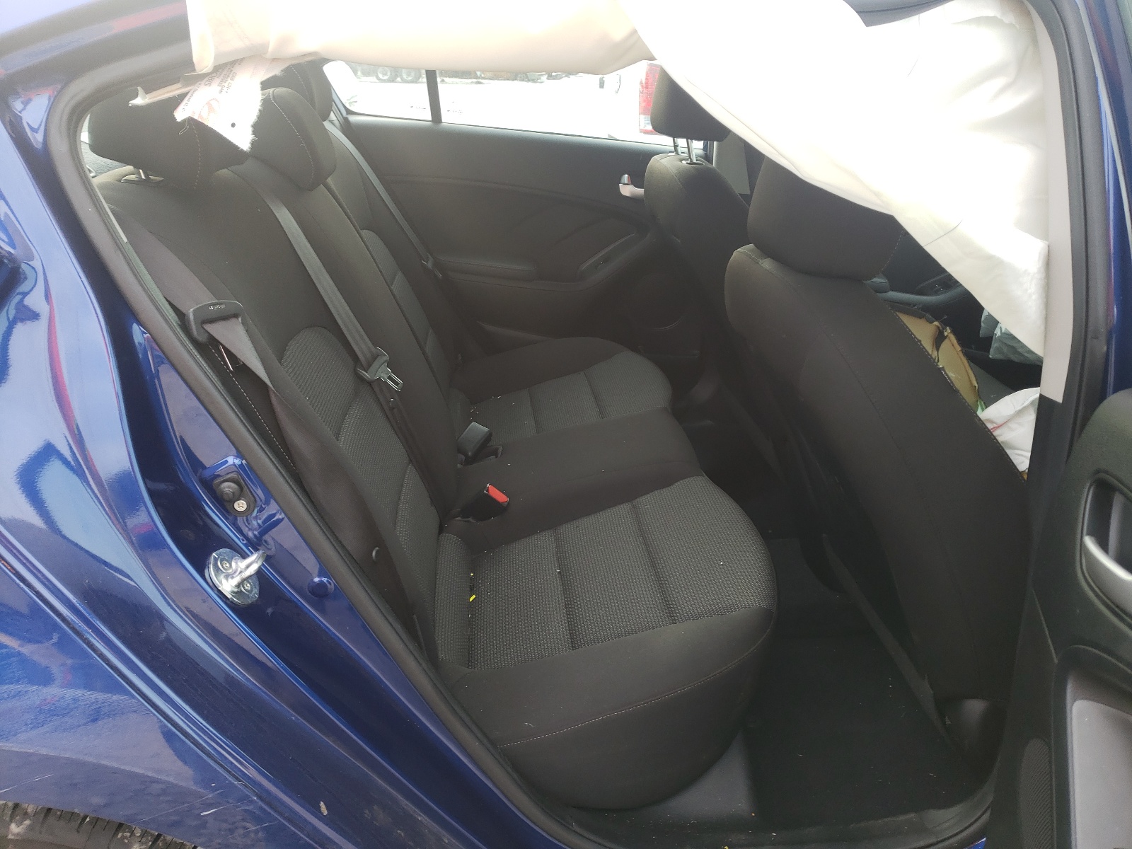 Photo 6 from auction – 2018 KIA FORTE LX with VIN 3KPFK4A71JE167726