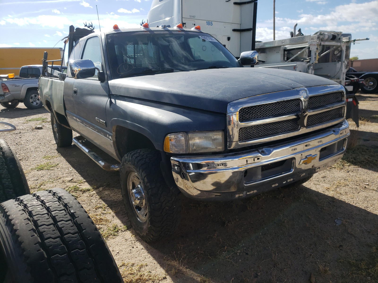 DODGE RAM 2500 1997 with VIN 3B7KF23D0VG702243 - Photo from auction