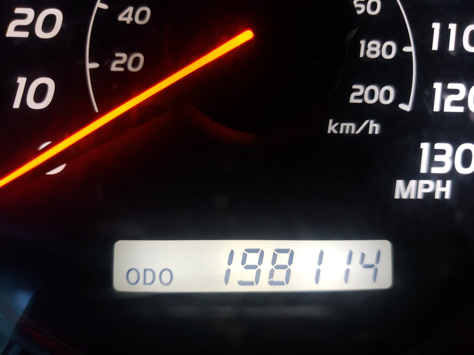 Photo 8 from auction – 2005 LEXUS GX 470 with VIN JTJBT20X350095229