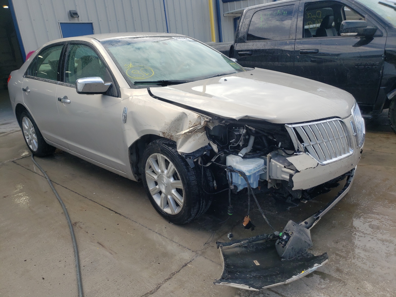 Photo 1 from auction – 2010 LINCOLN MKZ with VIN 3LNHL2GC4AR628727