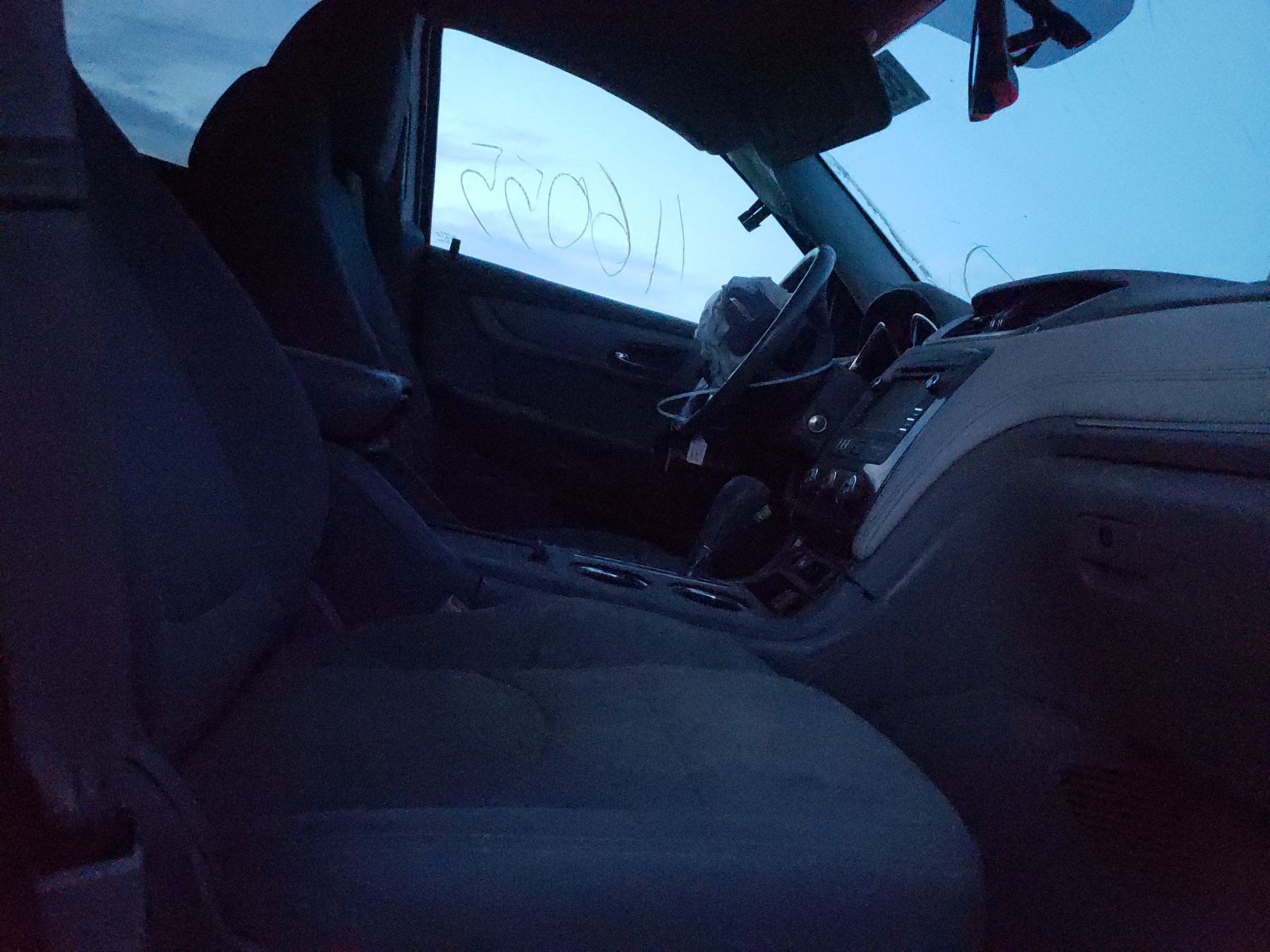 Photo 5 from auction – 2015 CHEVROLET TRAVERSE L with VIN 1GNKVGKD7FJ324799