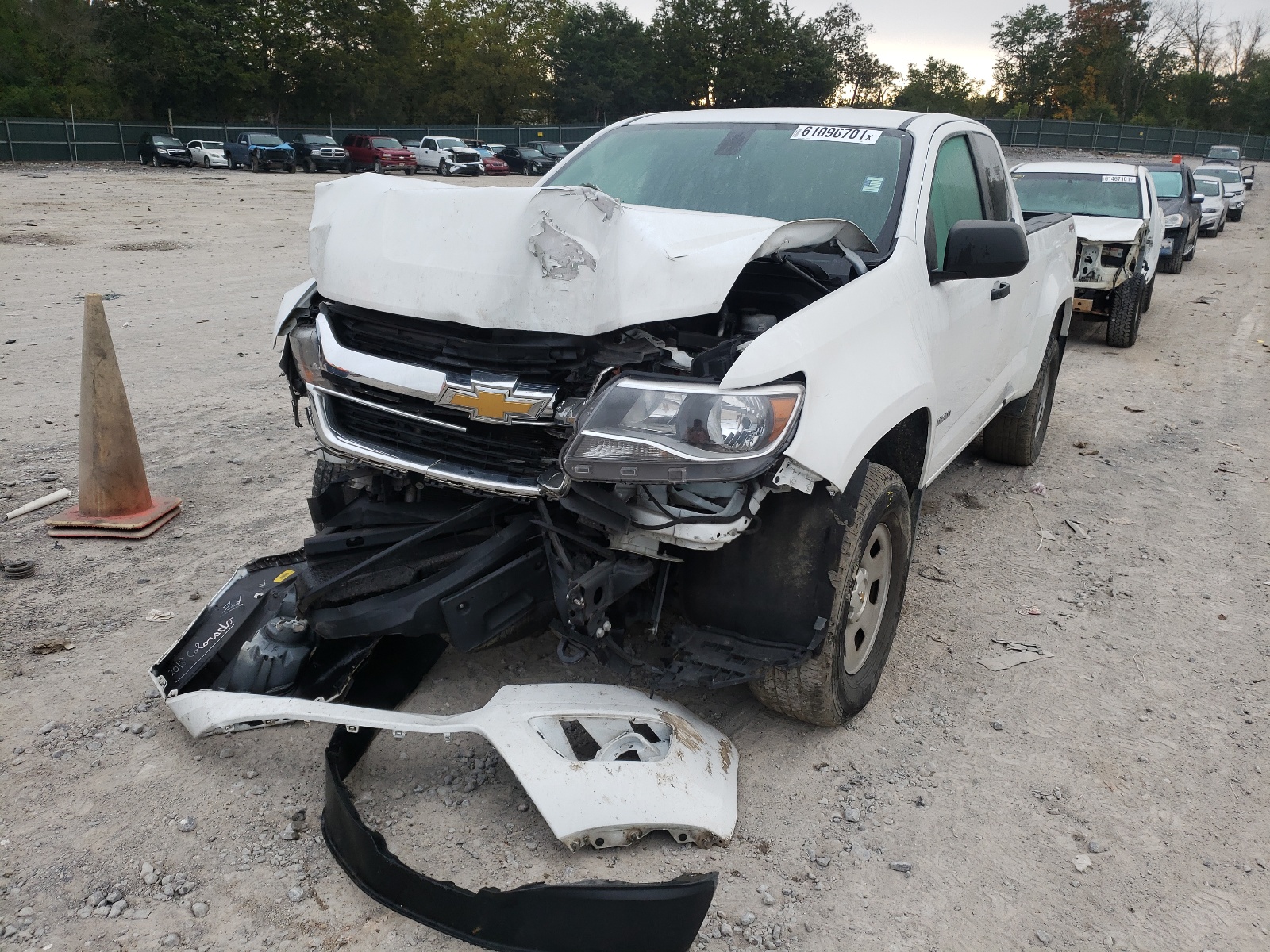 Photo 2 from auction – 2018 CHEVROLET COLORADO with VIN 1GCHTBEN5J1179979