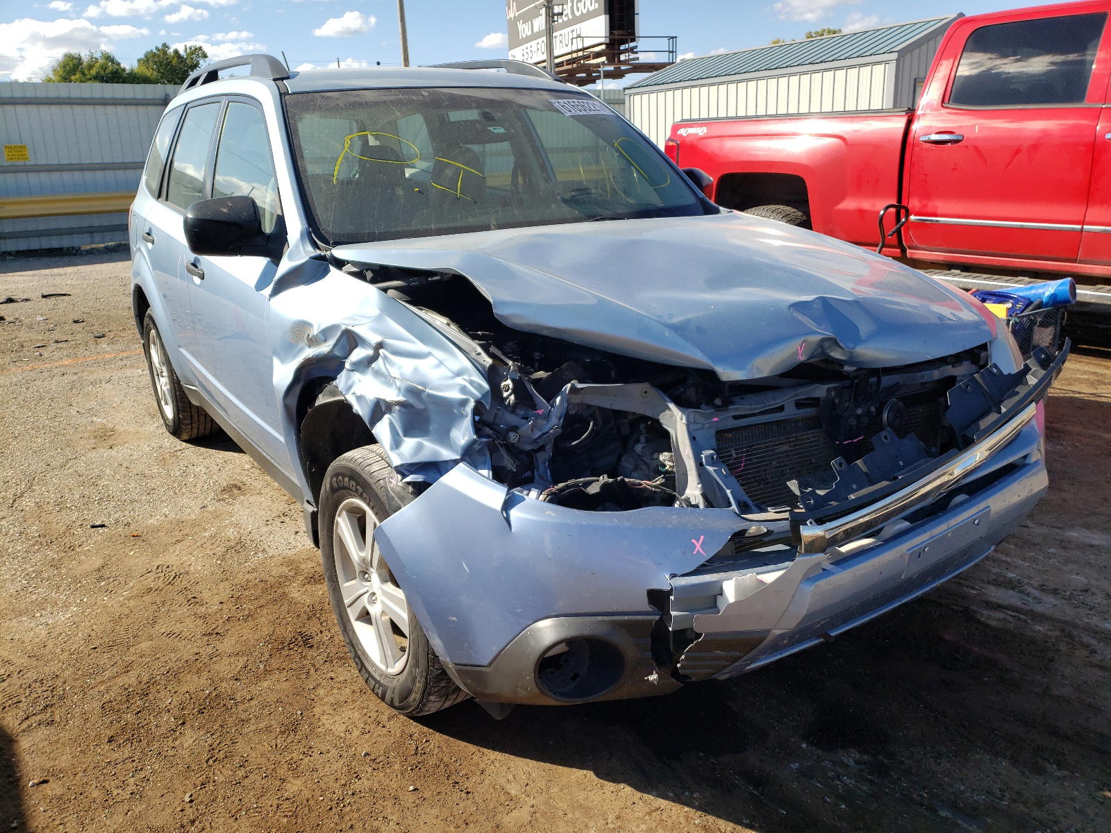 SUBARU FORESTER 2 2011 with VIN JF2SHABC6BH756937 - Photo from auction