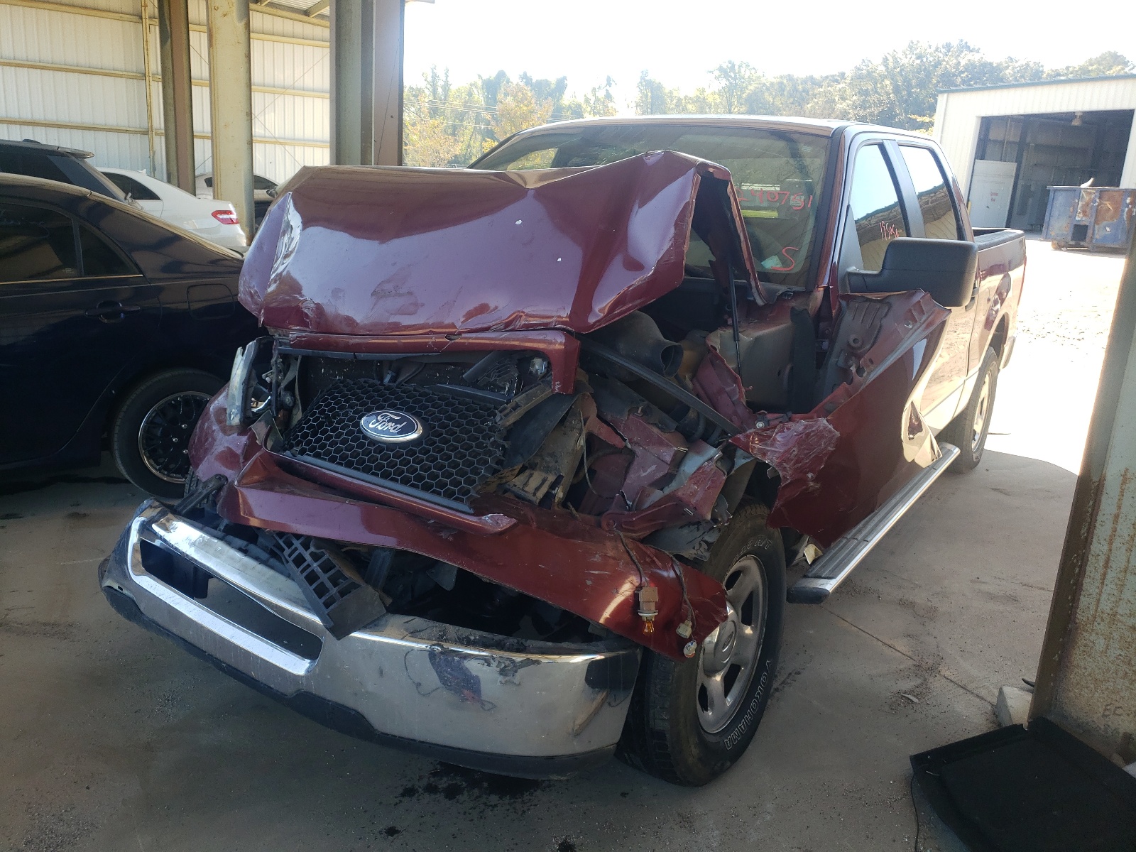 Photo 2 from auction – 2006 FORD F-150 with VIN 1FTRW12W36KD98511