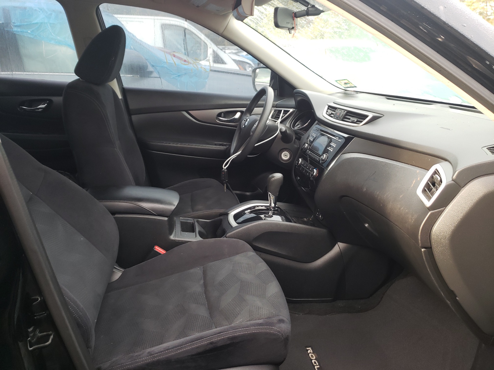 Photo 5 from auction – 2016 NISSAN ROGUE S with VIN JN8AT2MV5GW130588