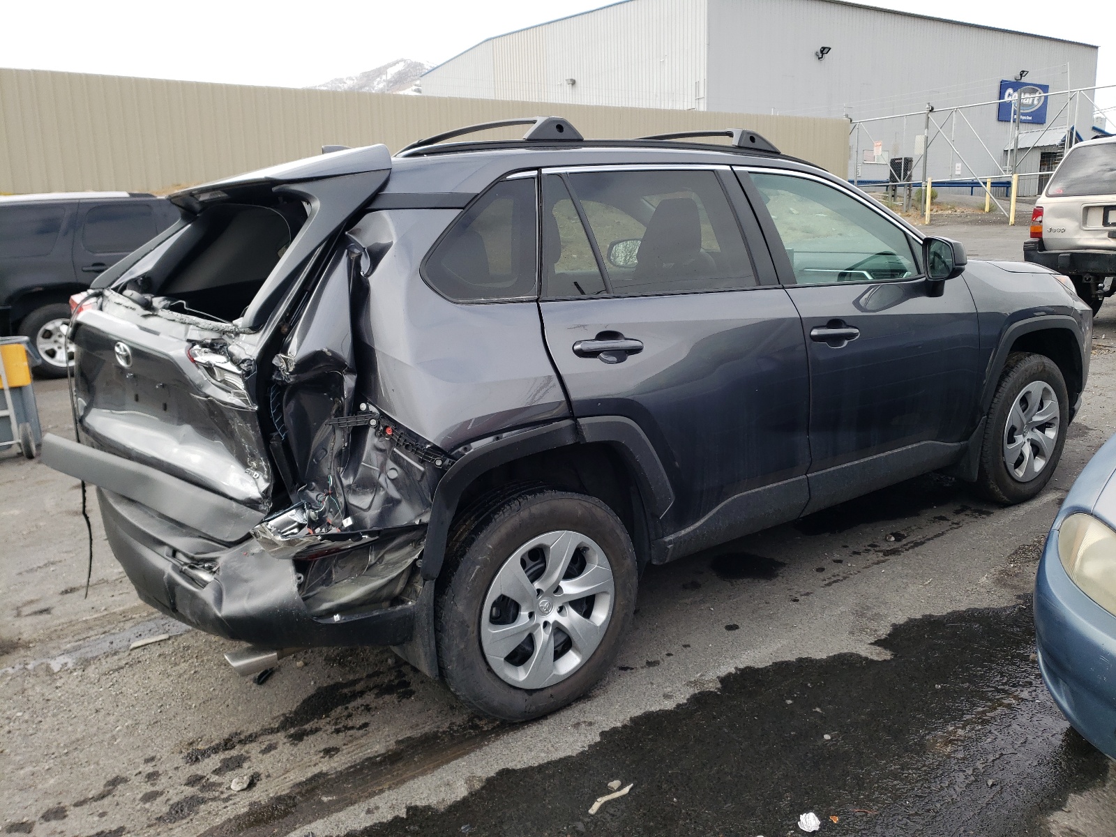 Photo 4 from auction – 2021 TOYOTA RAV4 LE with VIN 2T3F1RFV9MC152473
