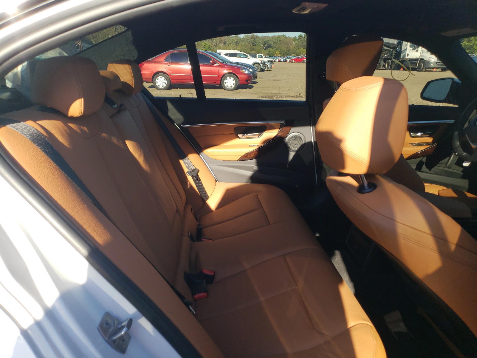 Photo 6 from auction – 2018 BMW 330 XI with VIN WBA8D9C5XJA608278