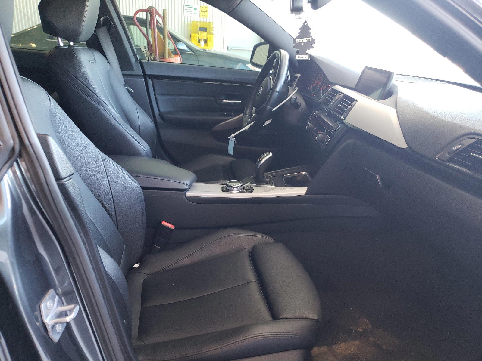 Photo 5 from auction – 2015 BMW 435 I GRAN with VIN WBA4B1C55FD418237