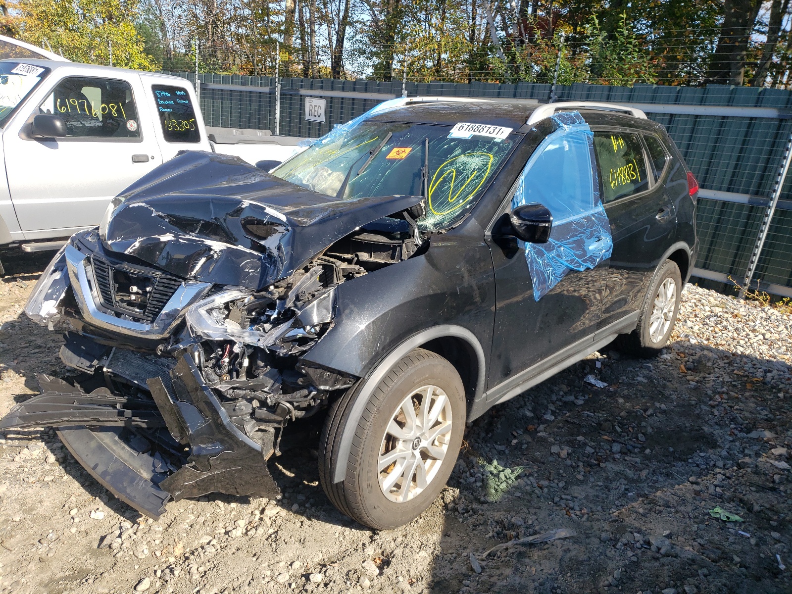 Photo 2 from auction – 2017 NISSAN ROGUE S with VIN KNMAT2MV4HP582295