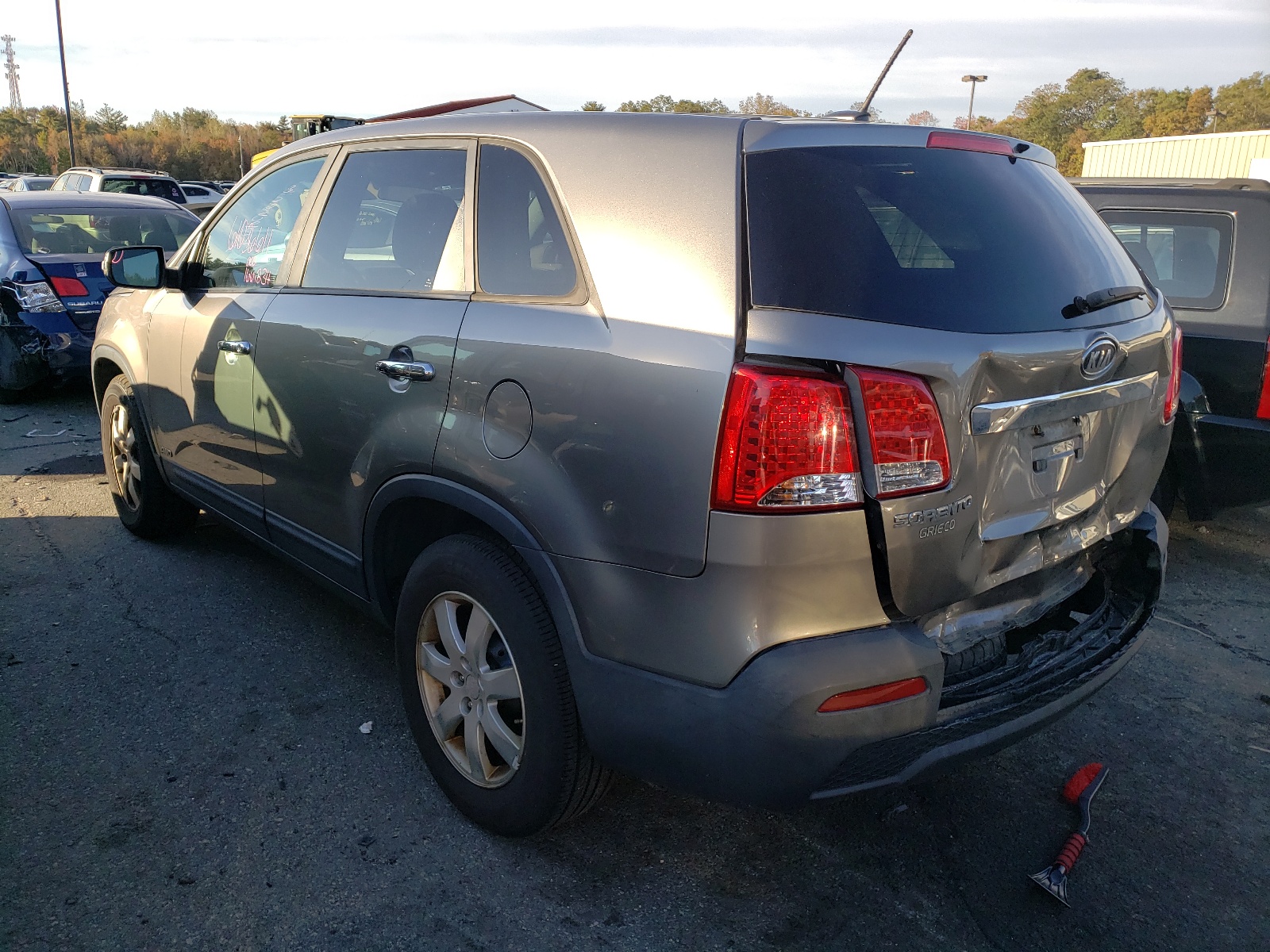 Photo 3 from auction – 2011 KIA SORENTO BA with VIN 5XYKTCA12BG018828