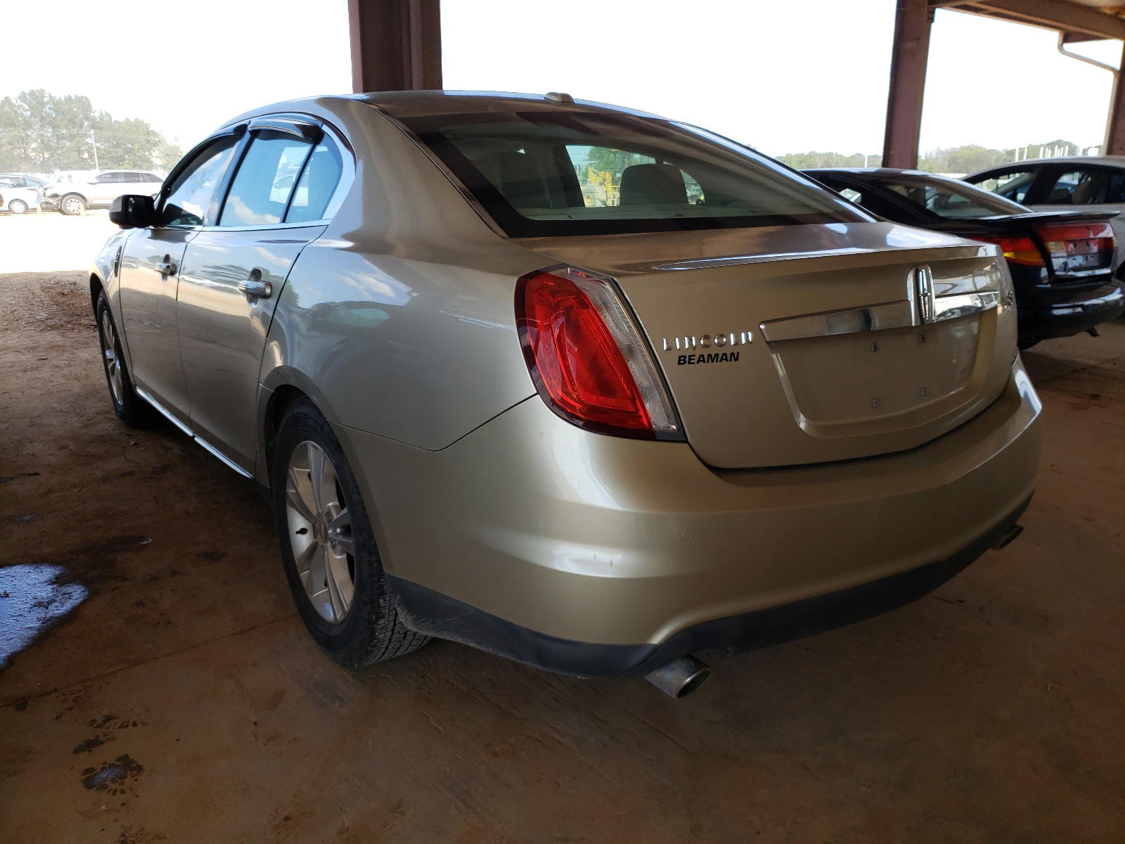 Photo 3 from auction – 2011 LINCOLN MKS with VIN 1LNHL9DR9BG601355