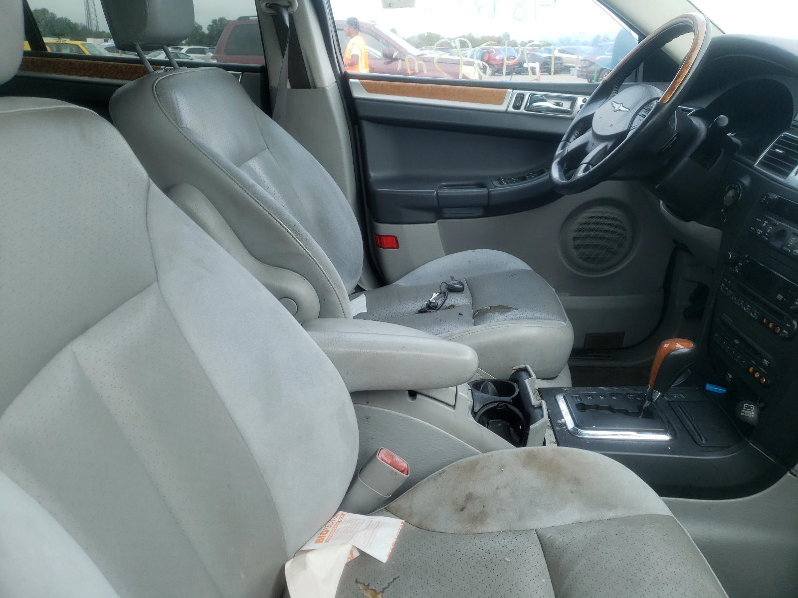 Photo 5 from auction – 2008 CHRYSLER PACIFICA L with VIN 2A8GM78X18R109395