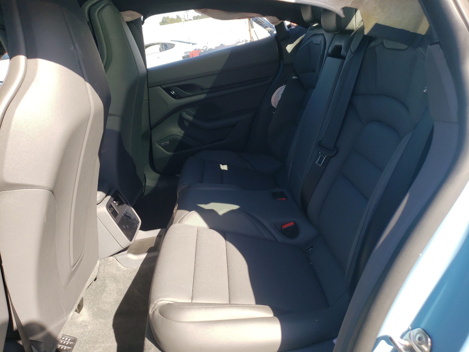 Photo 6 from auction – 2020 PORSCHE TAYCAN 4S with VIN WP0AB2Y17LSA51837