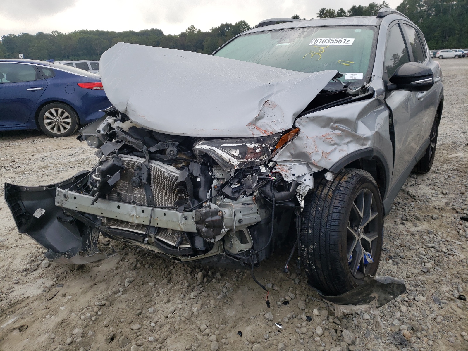 Photo 9 from auction – 2018 TOYOTA RAV4 SE with VIN 2T3NFREV8JW455088