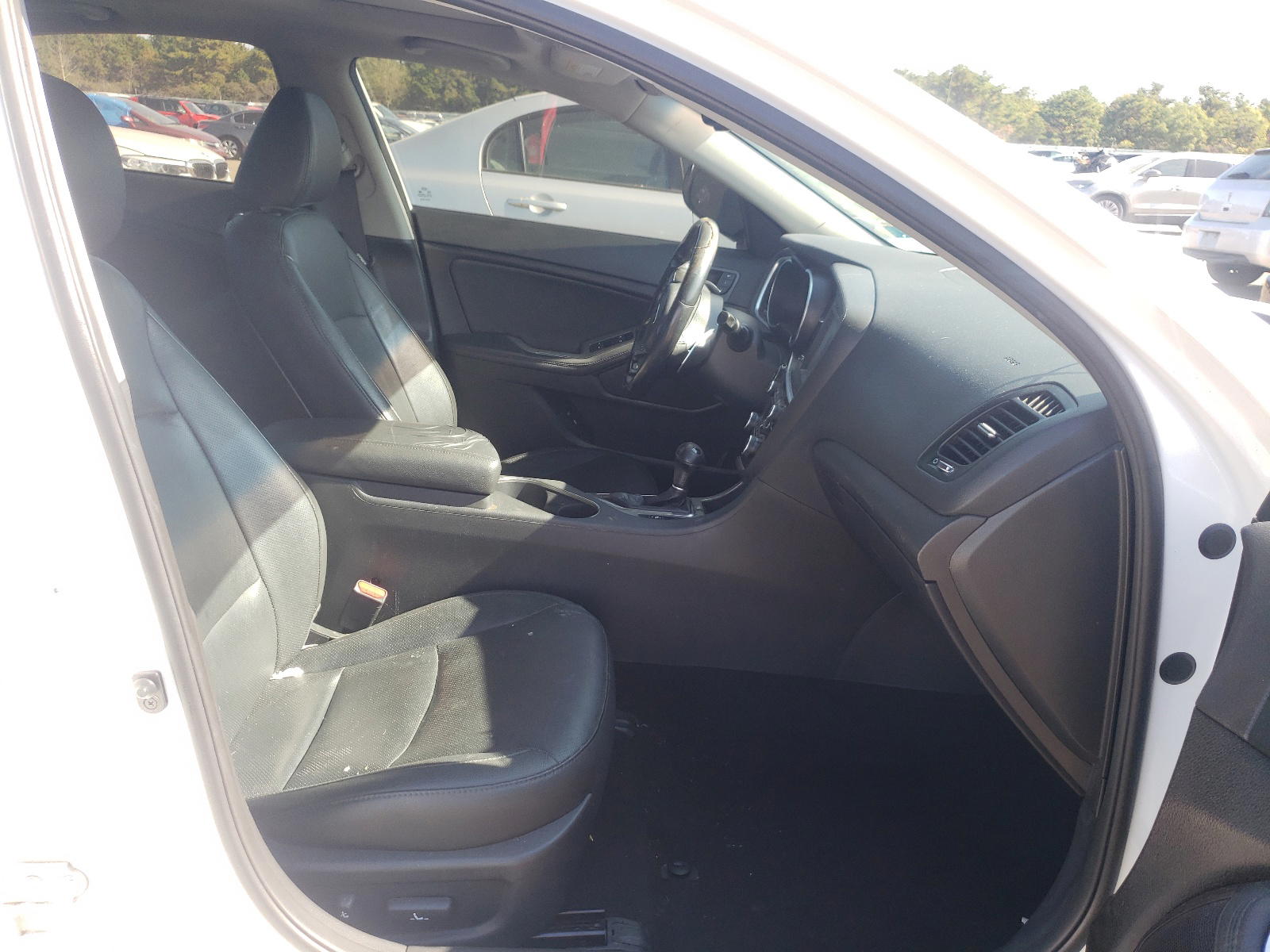 Photo 5 from auction – 2015 KIA OPTIMA SX with VIN 5XXGR4A69FG469853