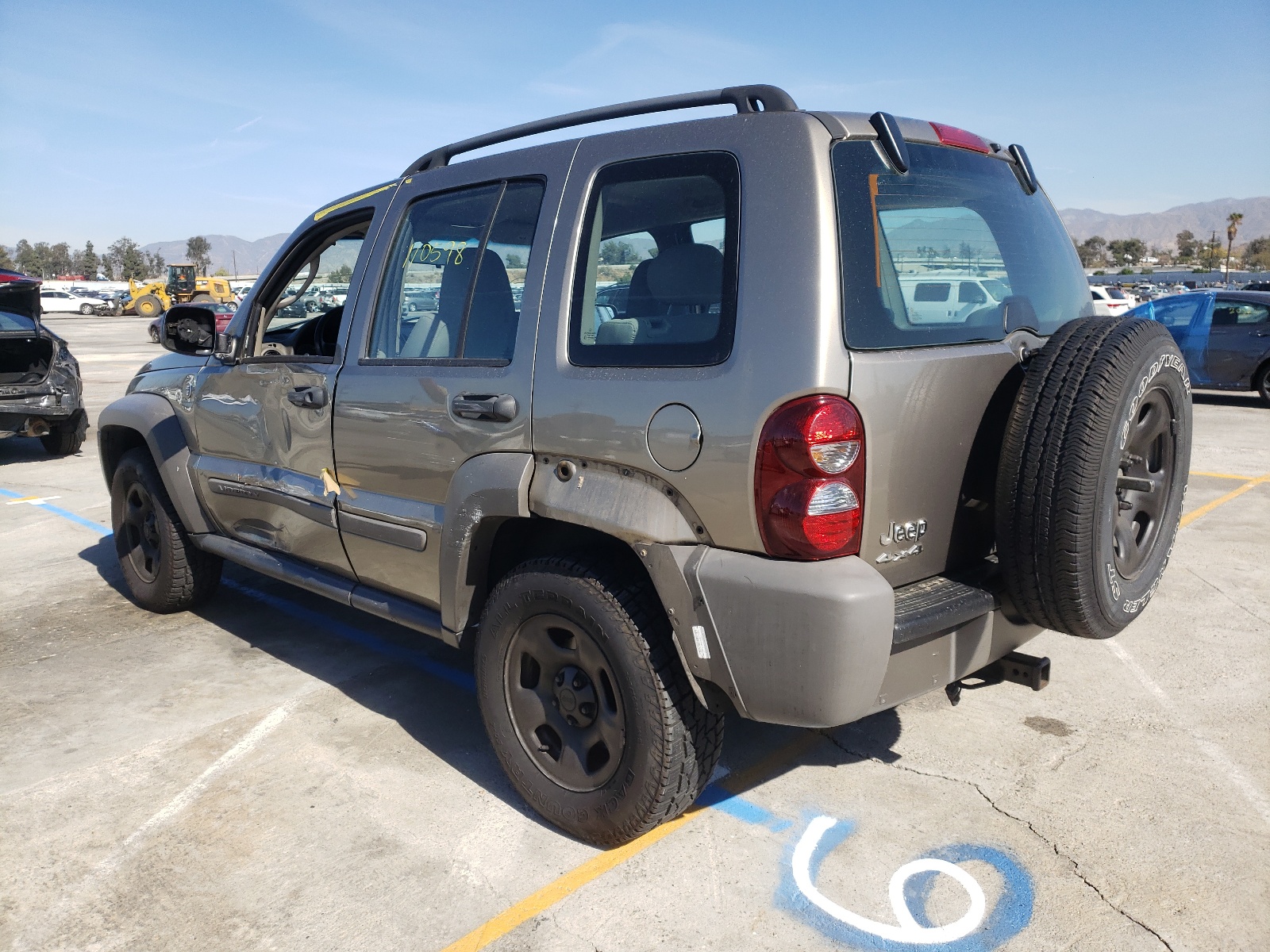 Photo 3 from auction – 2007 JEEP LIBERTY SP with VIN 1J4GL48K67W701419