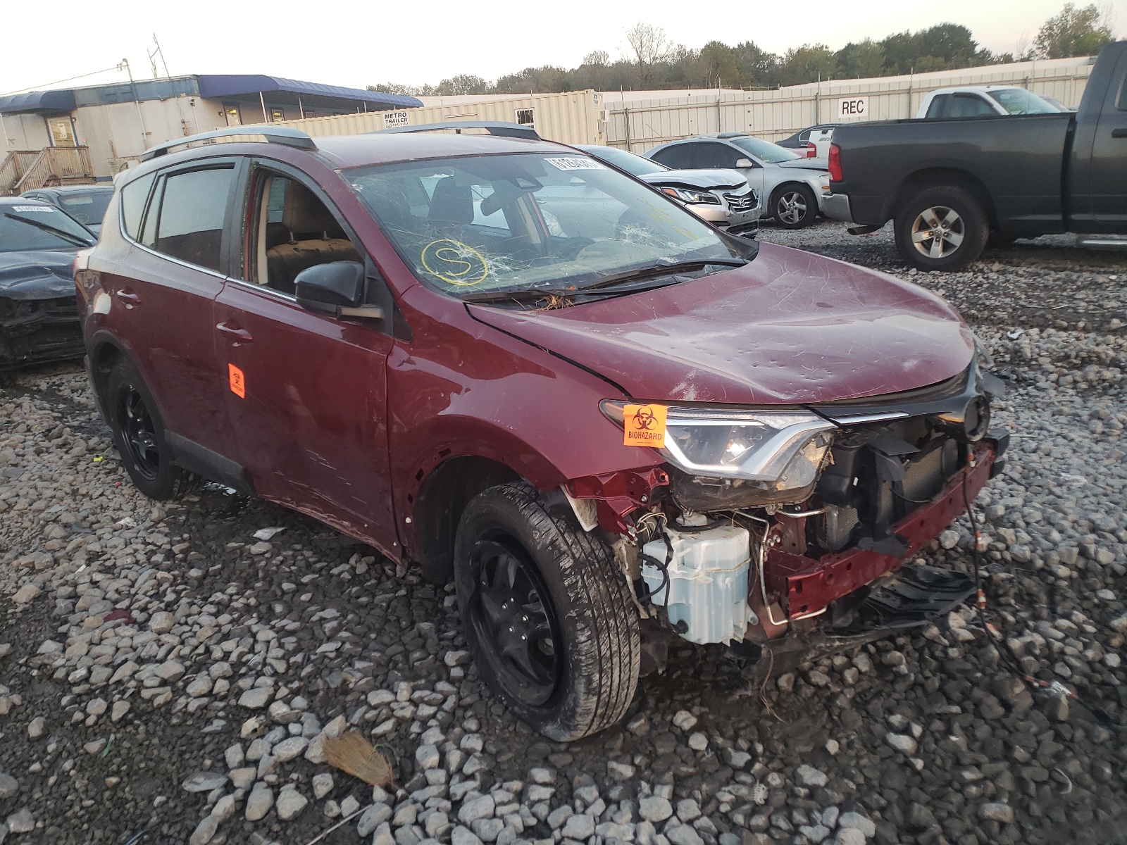 Photo 1 from auction – 2018 TOYOTA RAV4 LE with VIN 2T3ZFREV3JW489070