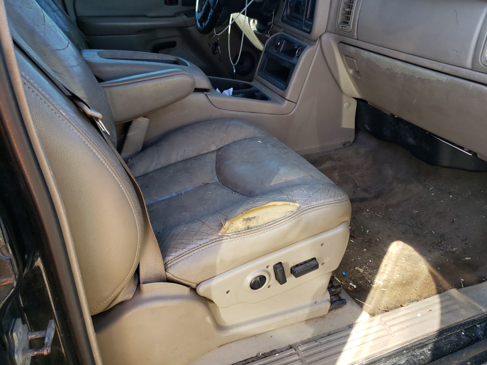 Photo 5 from auction – 2006 GMC NEW SIERRA with VIN 2GTEK13T061173512