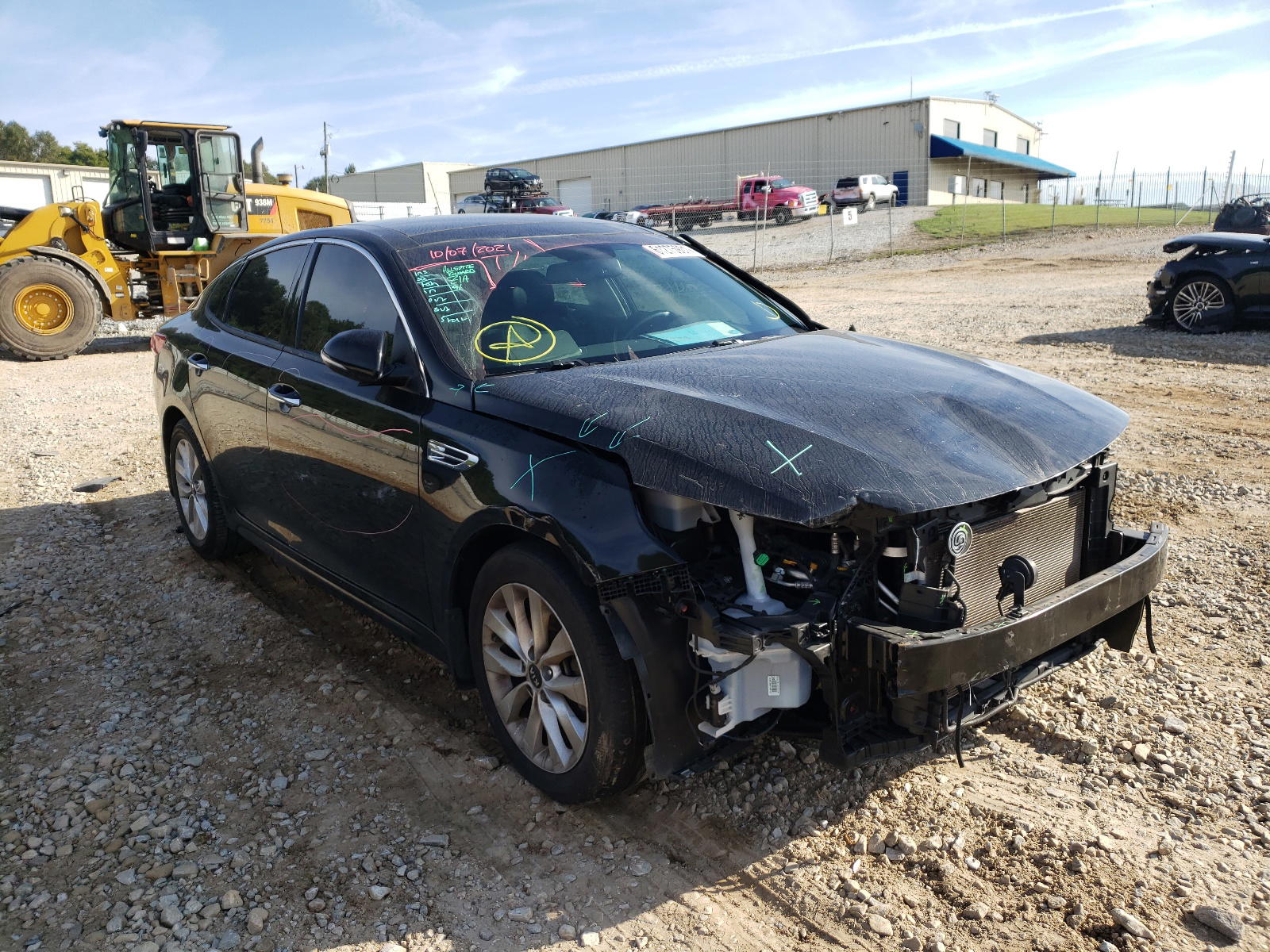 KIA OPTIMA EX 2016 with VIN 5XXGU4L32GG119404 - Photo from auction