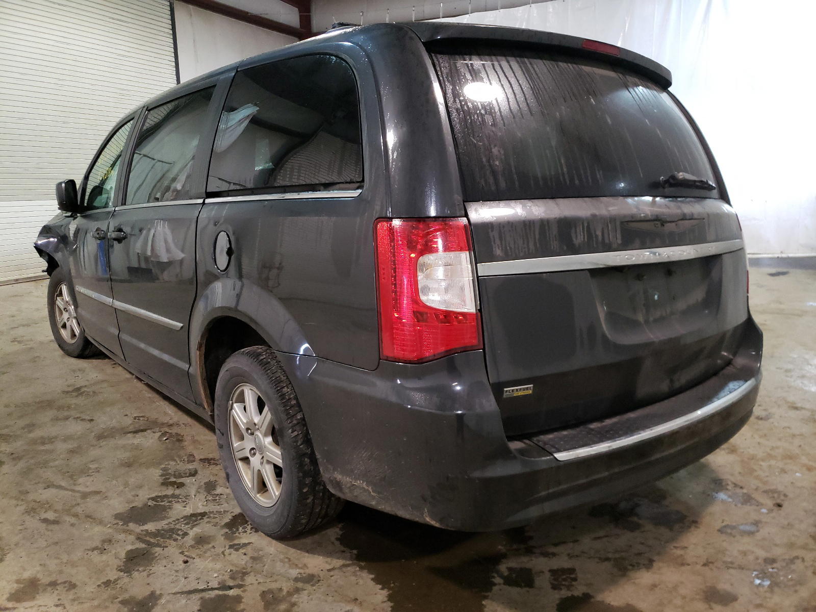Photo 3 from auction – 2011 CHRYSLER TOWN & COU with VIN 2A4RR5DG6BR687537