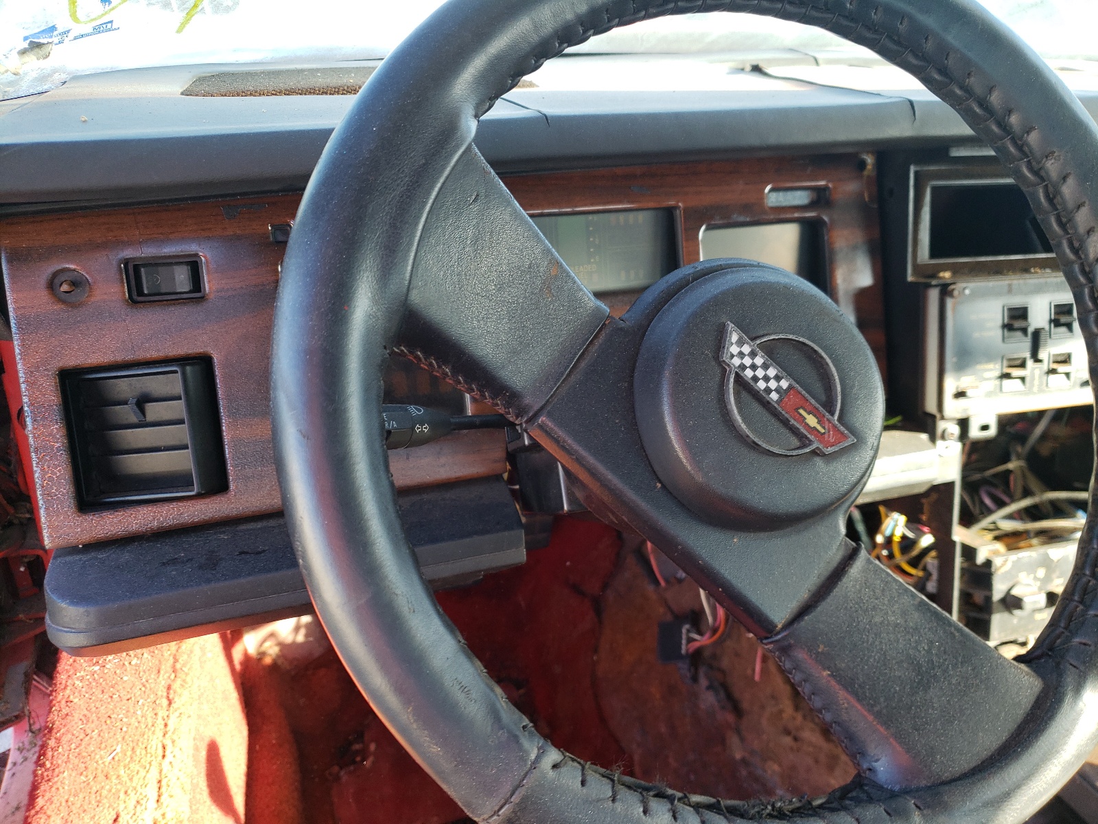 Photo 8 from auction – 1984 CHEVROLET CORVETTE with VIN 1G1AY0783E5101089