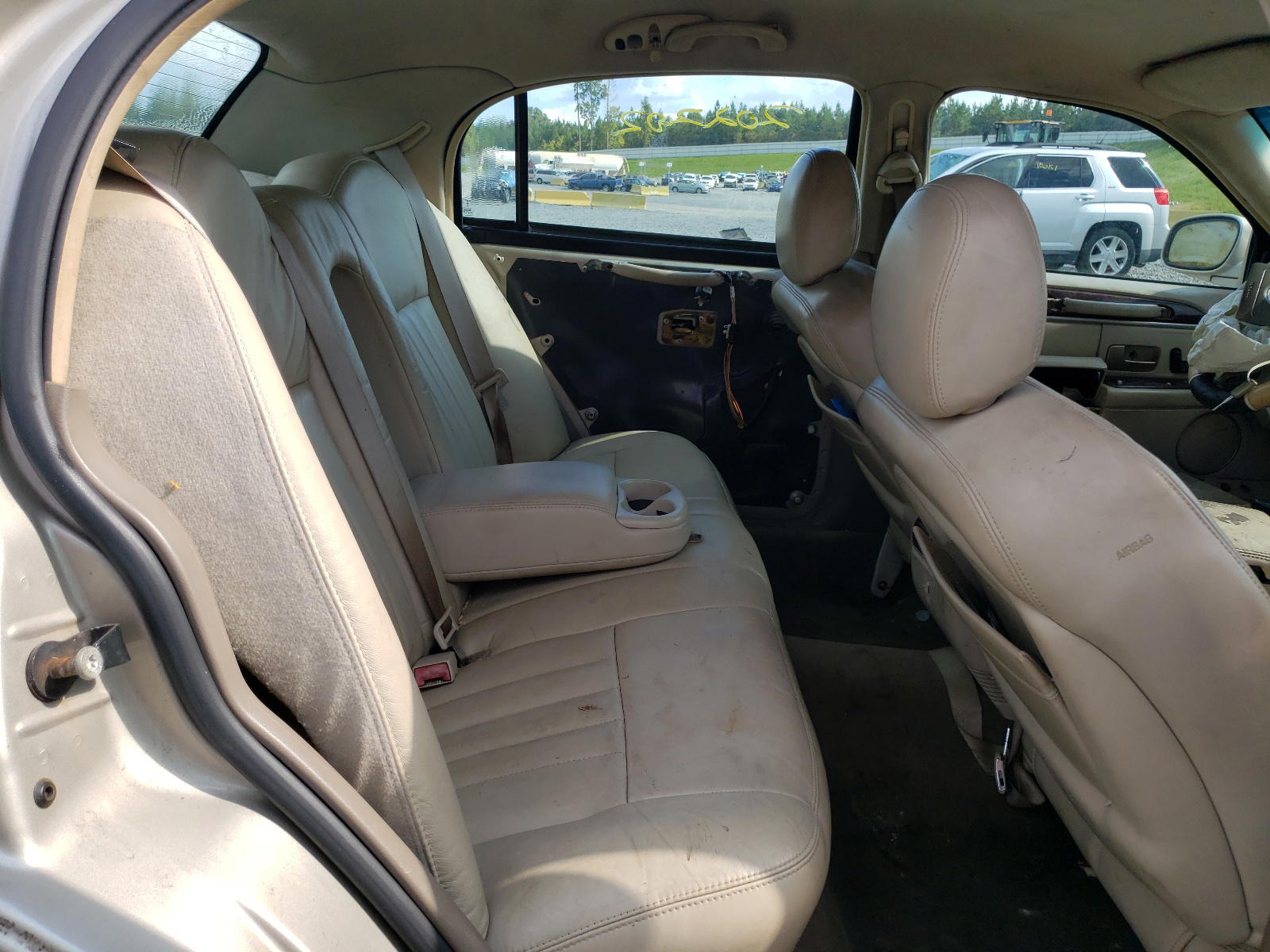 Photo 6 from auction – 2004 LINCOLN TOWN CAR E with VIN 1LNHM81W44Y669237