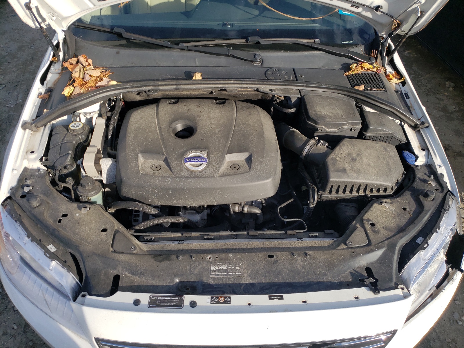Photo 7 from auction – 2015 VOLVO S80 PREMIE with VIN YV140MAK5F1186270
