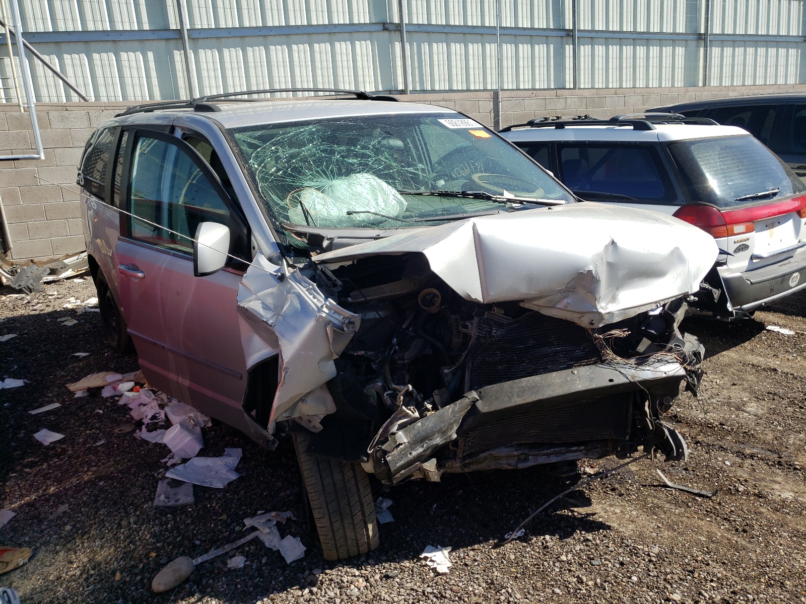 CHRYSLER TOWN & COU 2010 with VIN 2A4RR5D16AR270638 - Photo from auction