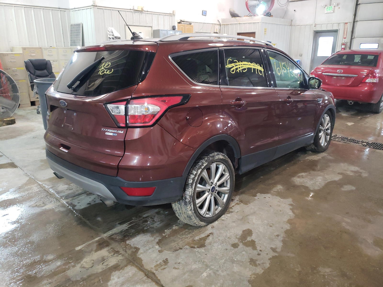 Photo 16 from auction – 2018 FORD ESCAPE TIT with VIN 1FMCU9J96JUC89748