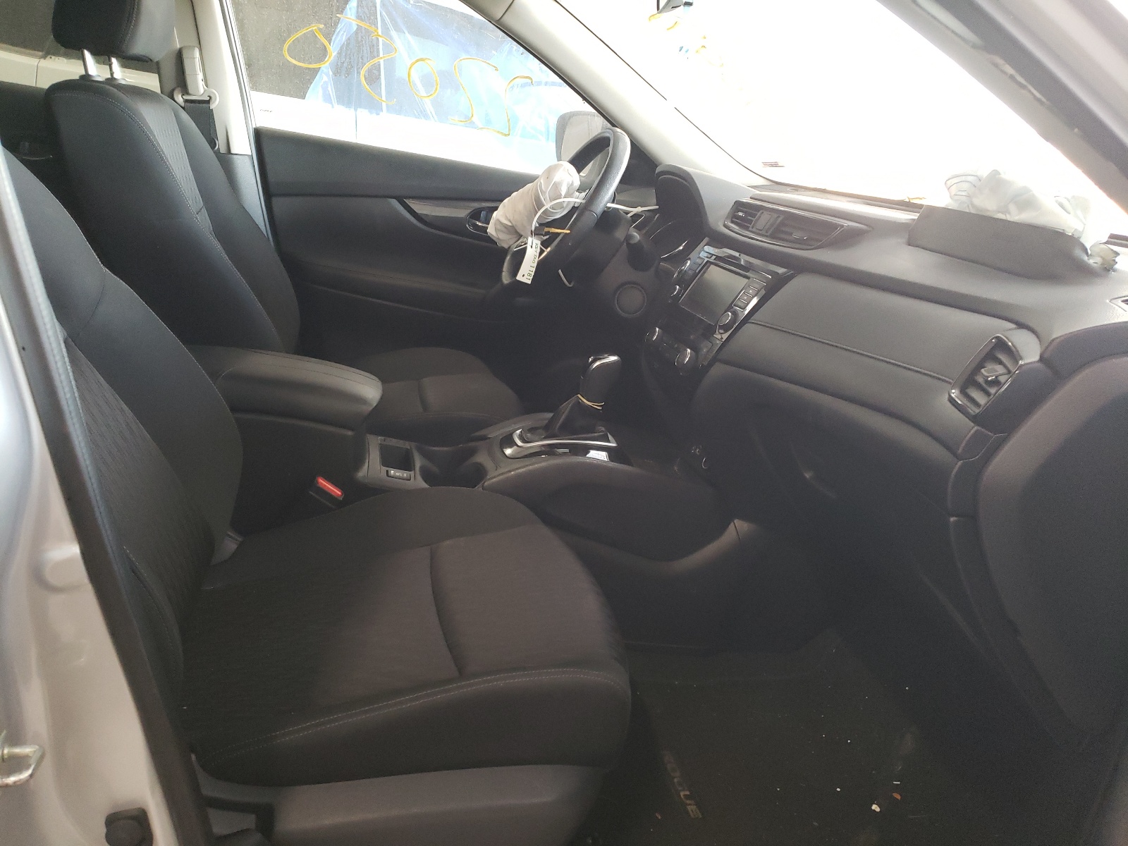 Photo 5 from auction – 2020 NISSAN ROGUE S with VIN KNMAT2MV6LP542874