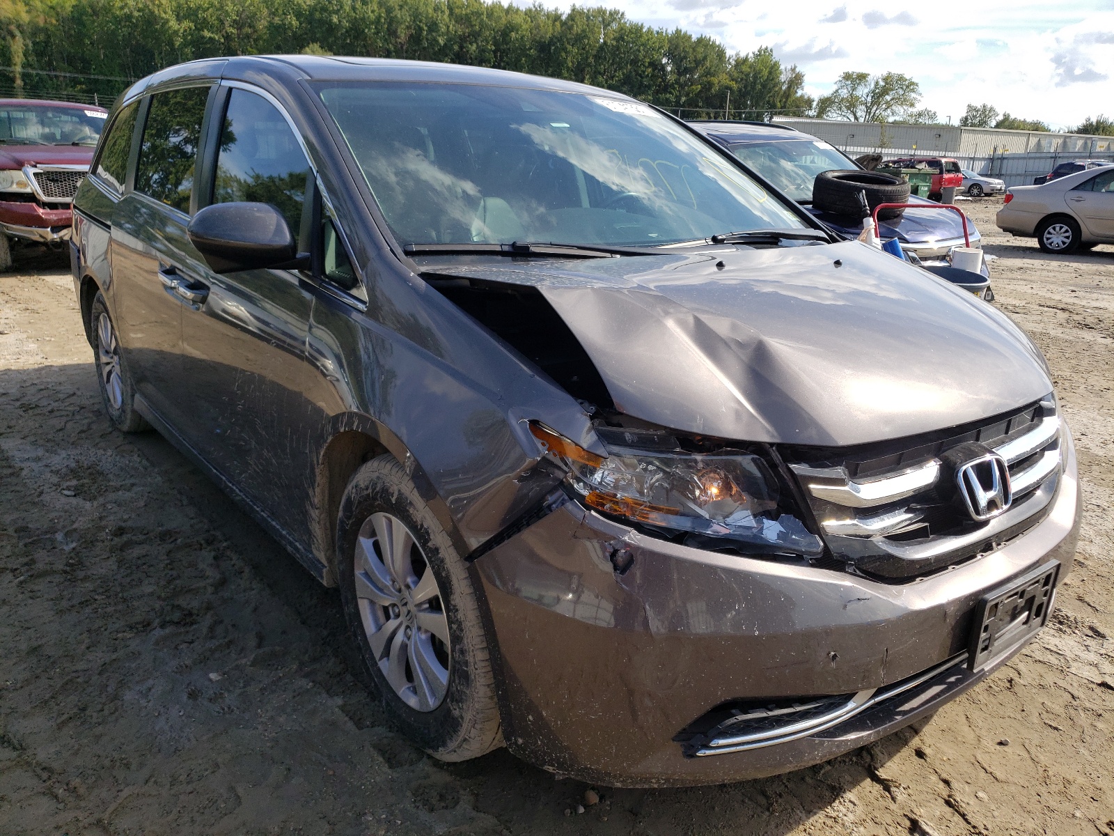 Photo 1 from auction – 2015 HONDA ODYSSEY EX with VIN 5FNRL5H60FB076994