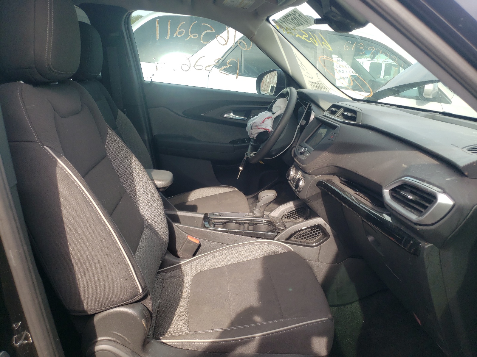 Photo 5 from auction – 2021 CHEVROLET TRAILBLAZE with VIN KL79MMS21MB058448