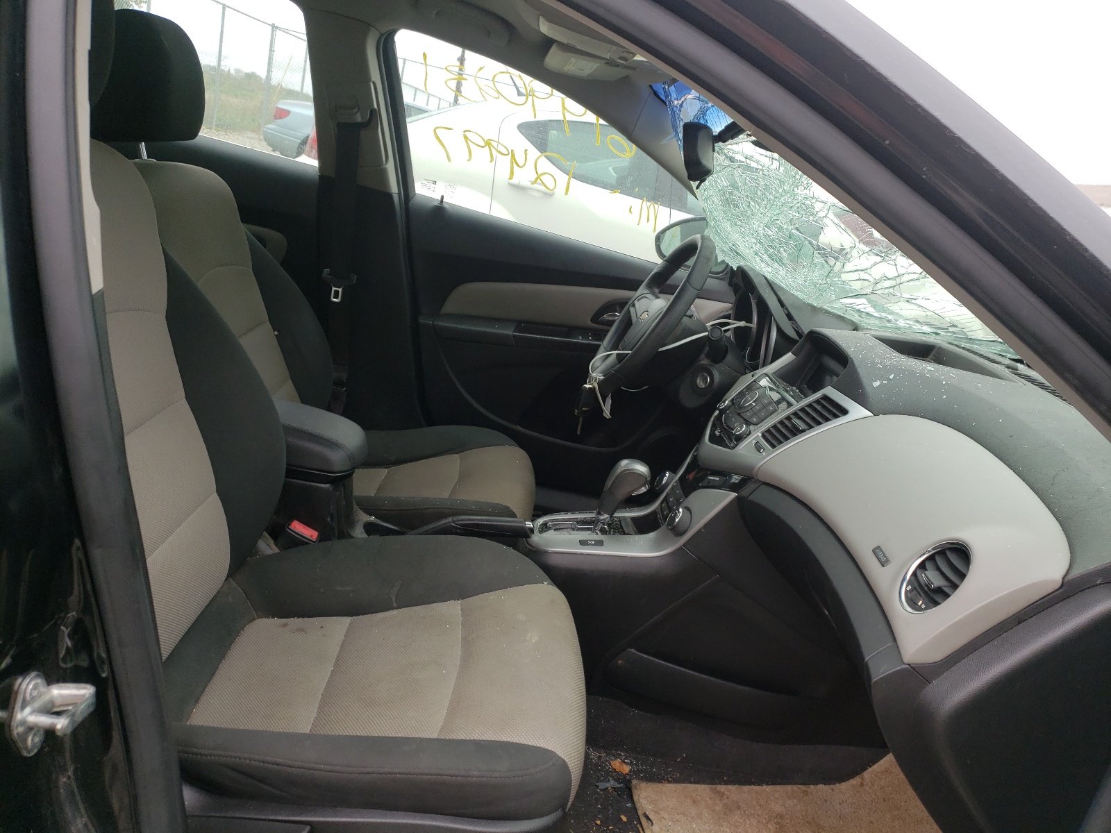 Photo 5 from auction – 2012 CHEVROLET CRUZE LS with VIN 1G1PC5SH3C7231159