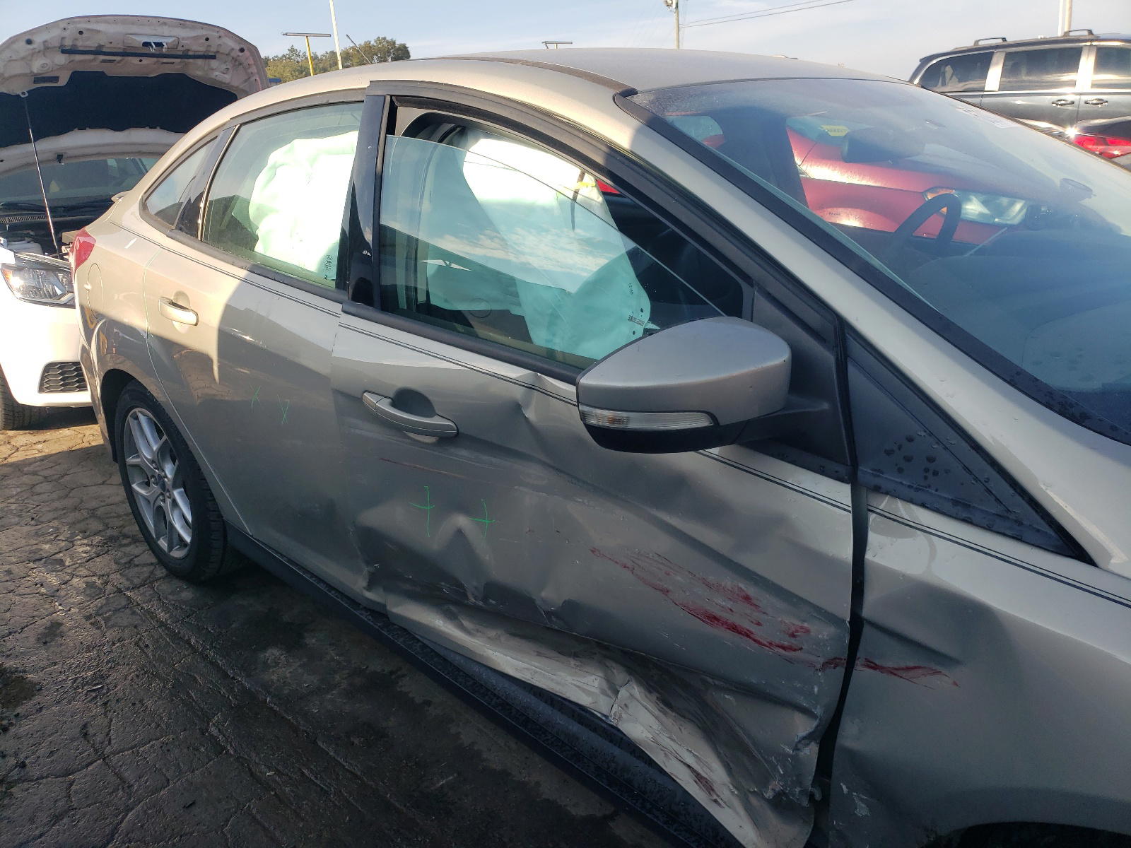 Photo 9 from auction – 2015 FORD FOCUS SE with VIN 1FADP3F22FL200236