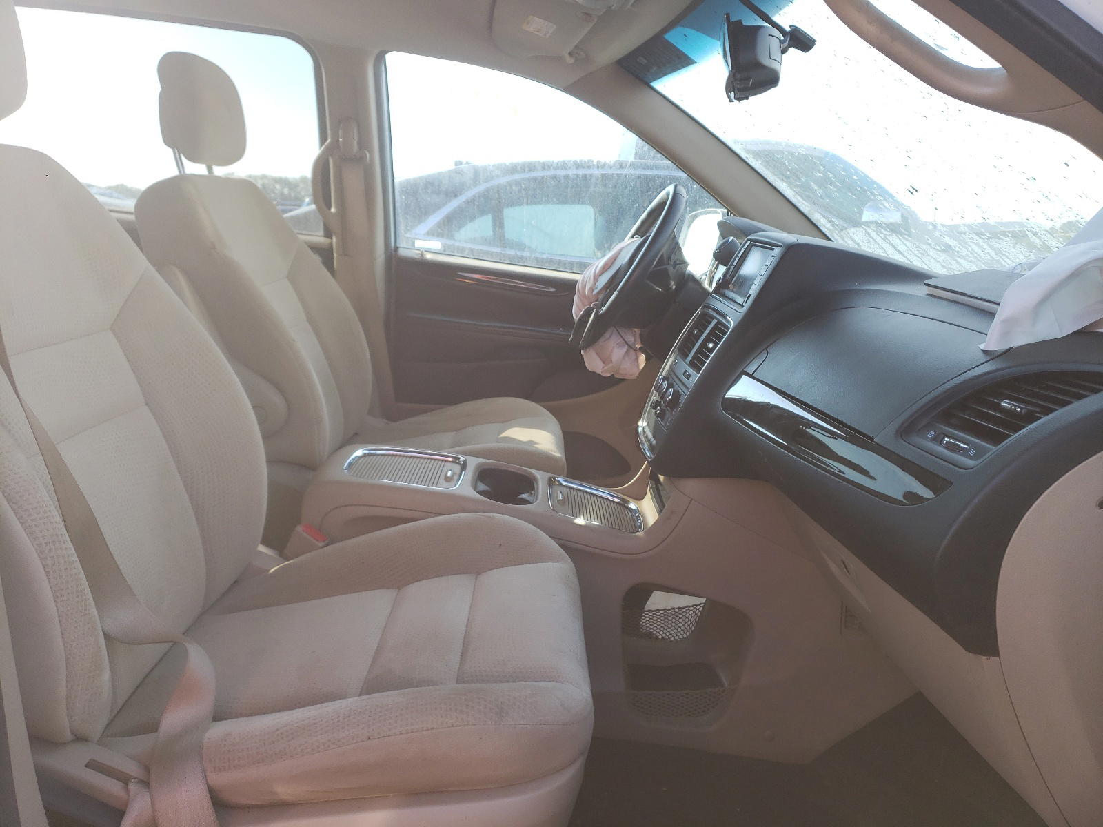 Photo 5 from auction – 2016 DODGE GRAND CARA with VIN 2C4RDGCG6GR357728
