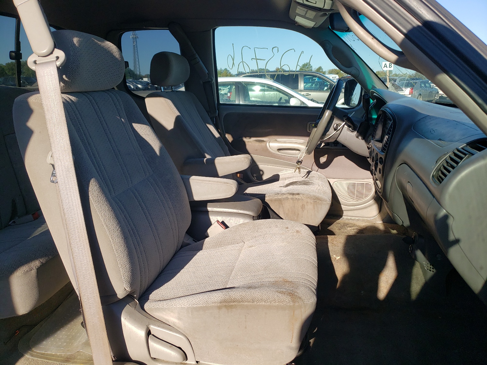 Photo 5 from auction – 2002 TOYOTA TUNDRA ACC with VIN 5TBBT44132S234510